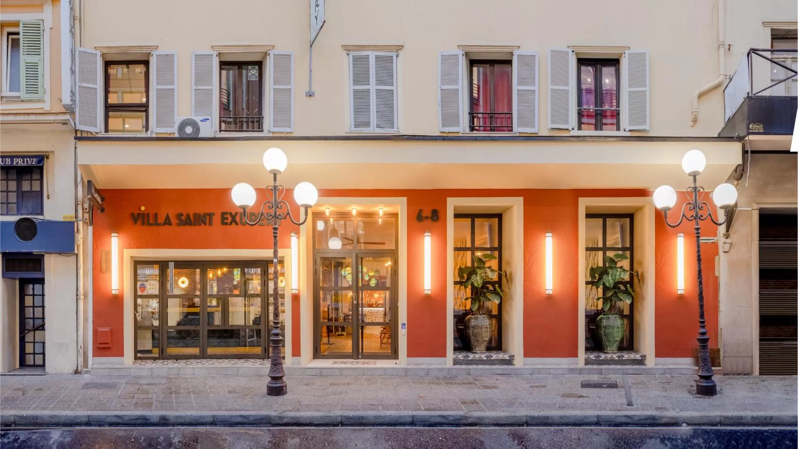 Facade/entrance in Villa Saint Exupery Beach Hostel