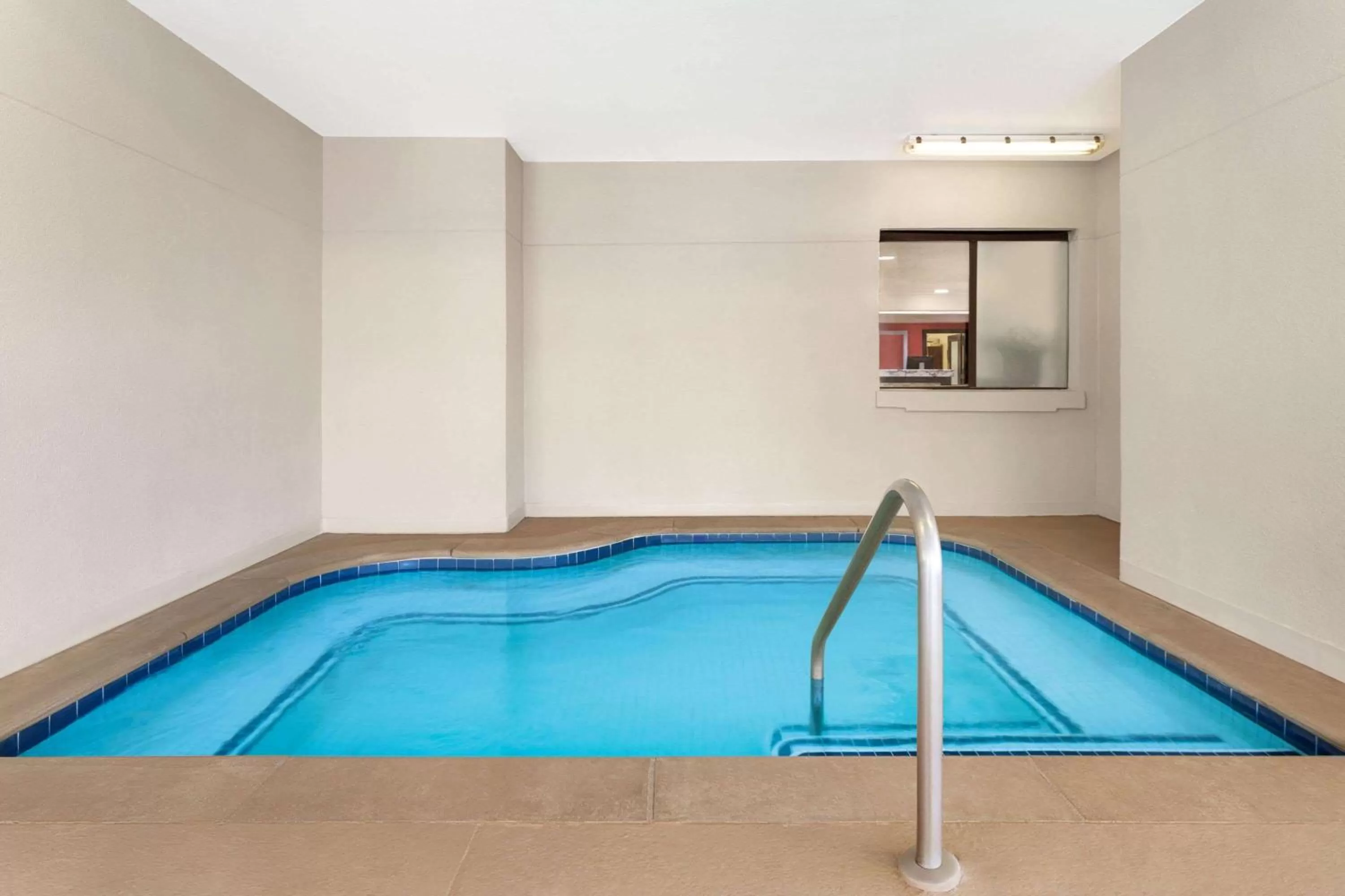 On site in Luxe Studios Nashville Airport