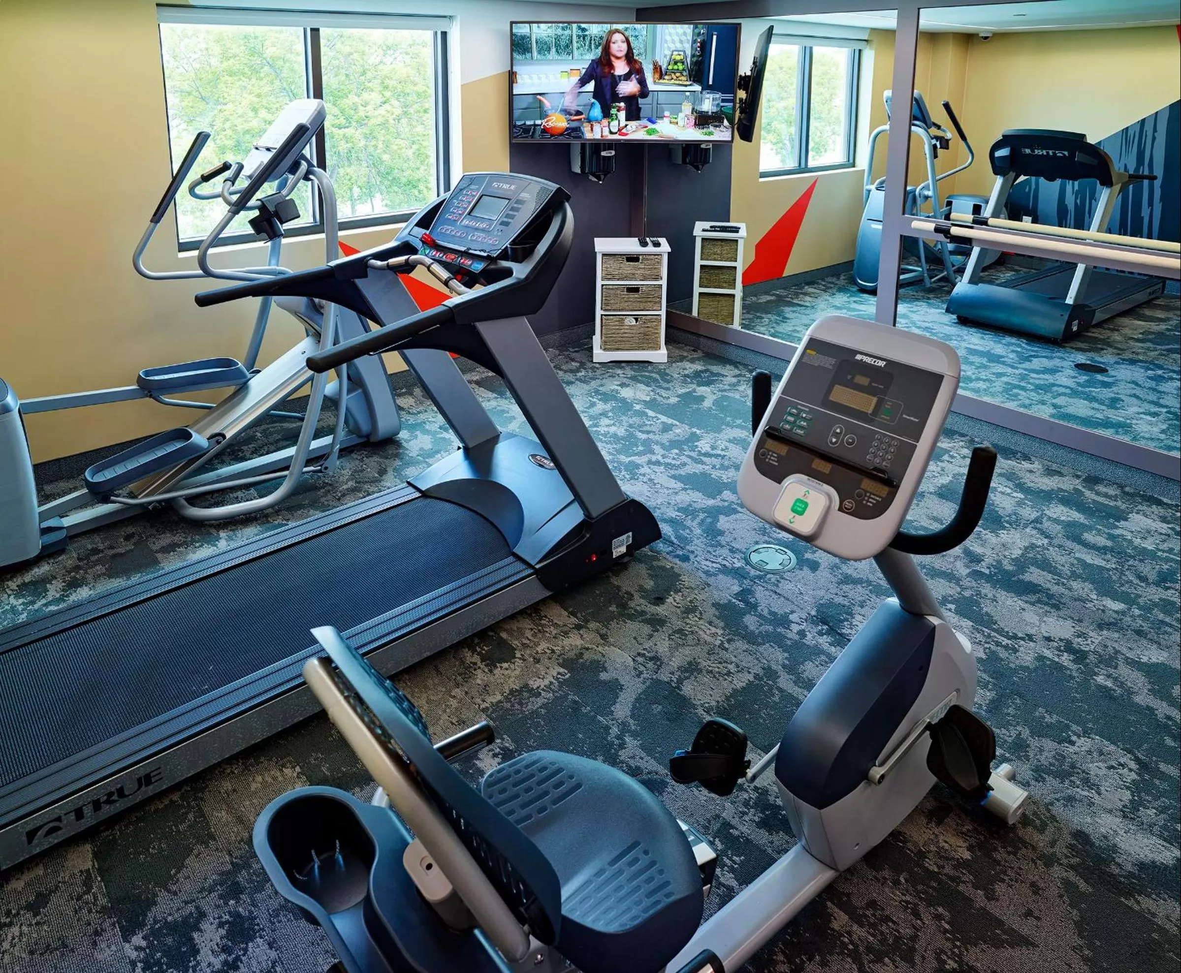 Fitness centre/facilities in LivINN Hotel St Paul East / Maplewood
