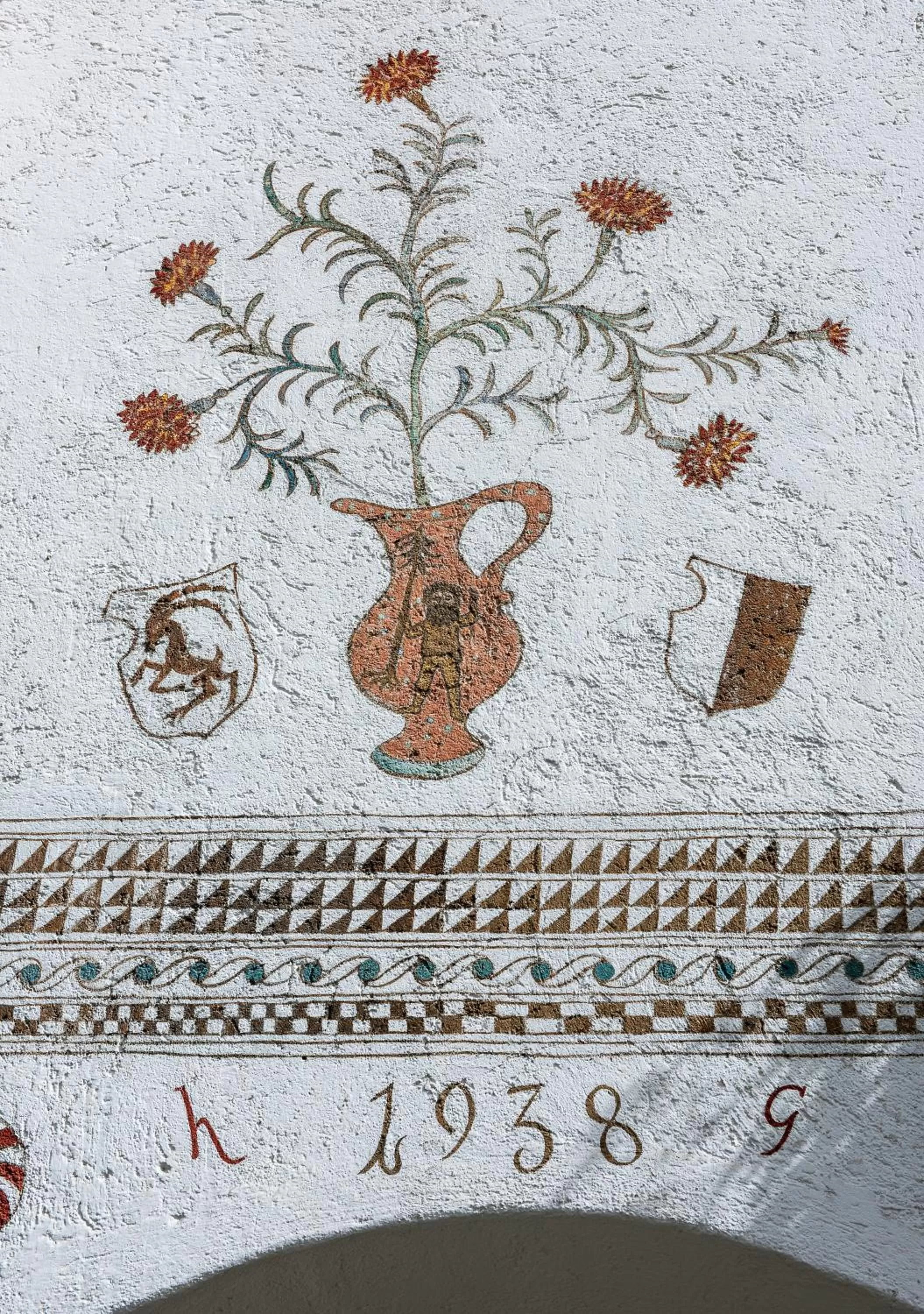 Facade/entrance in Hotel Chesa Grischuna