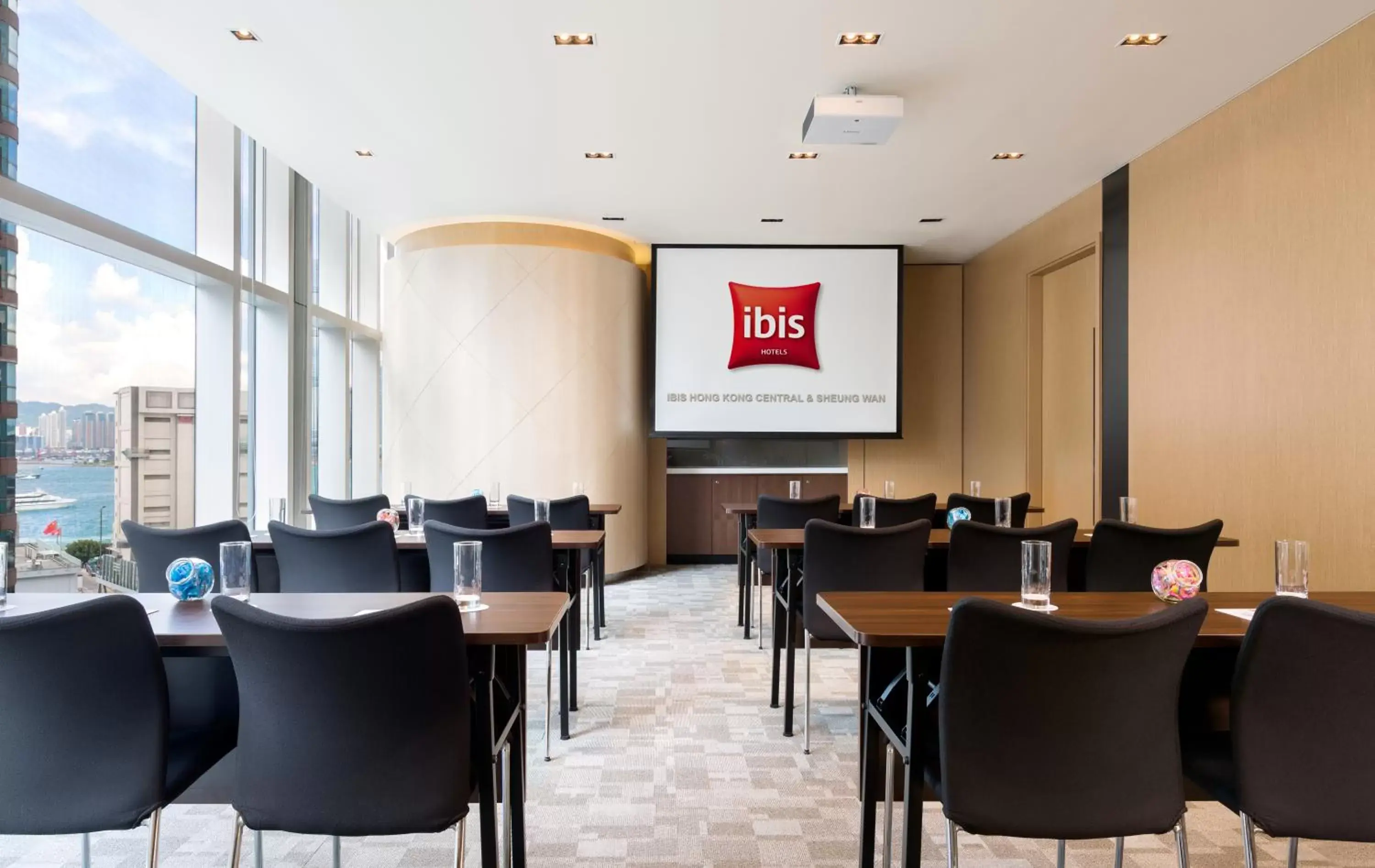 Business facilities in Ibis Hong Kong Central & Sheung Wan