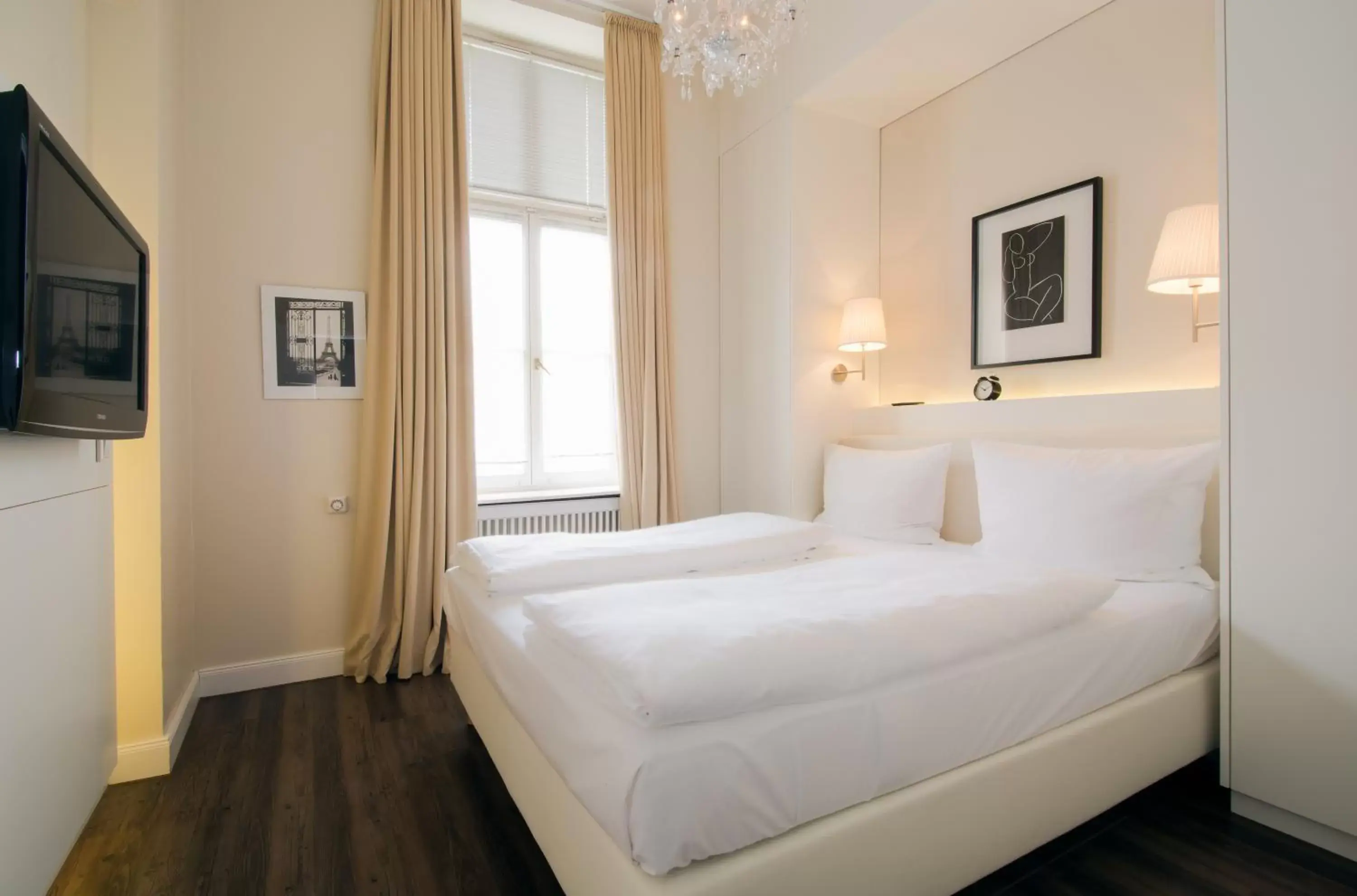 Deluxe Junior Suite in Carlstadt Suites Düsseldorf Deluxe Junior Suite in Carlstadt Suites Düsseldorf