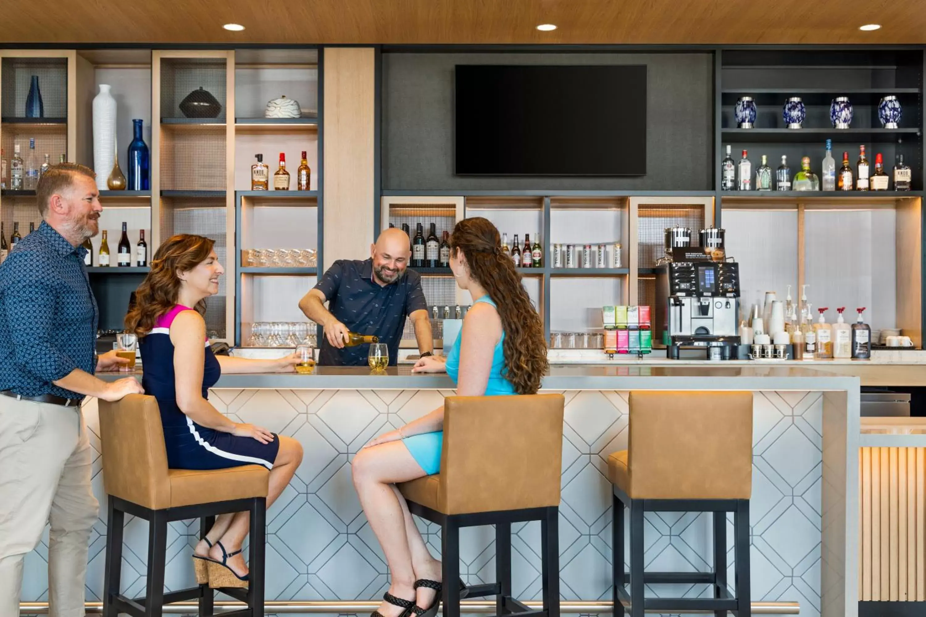 Lounge or bar, Lounge/Bar in Hyatt Place Virginia Beach Oceanfront