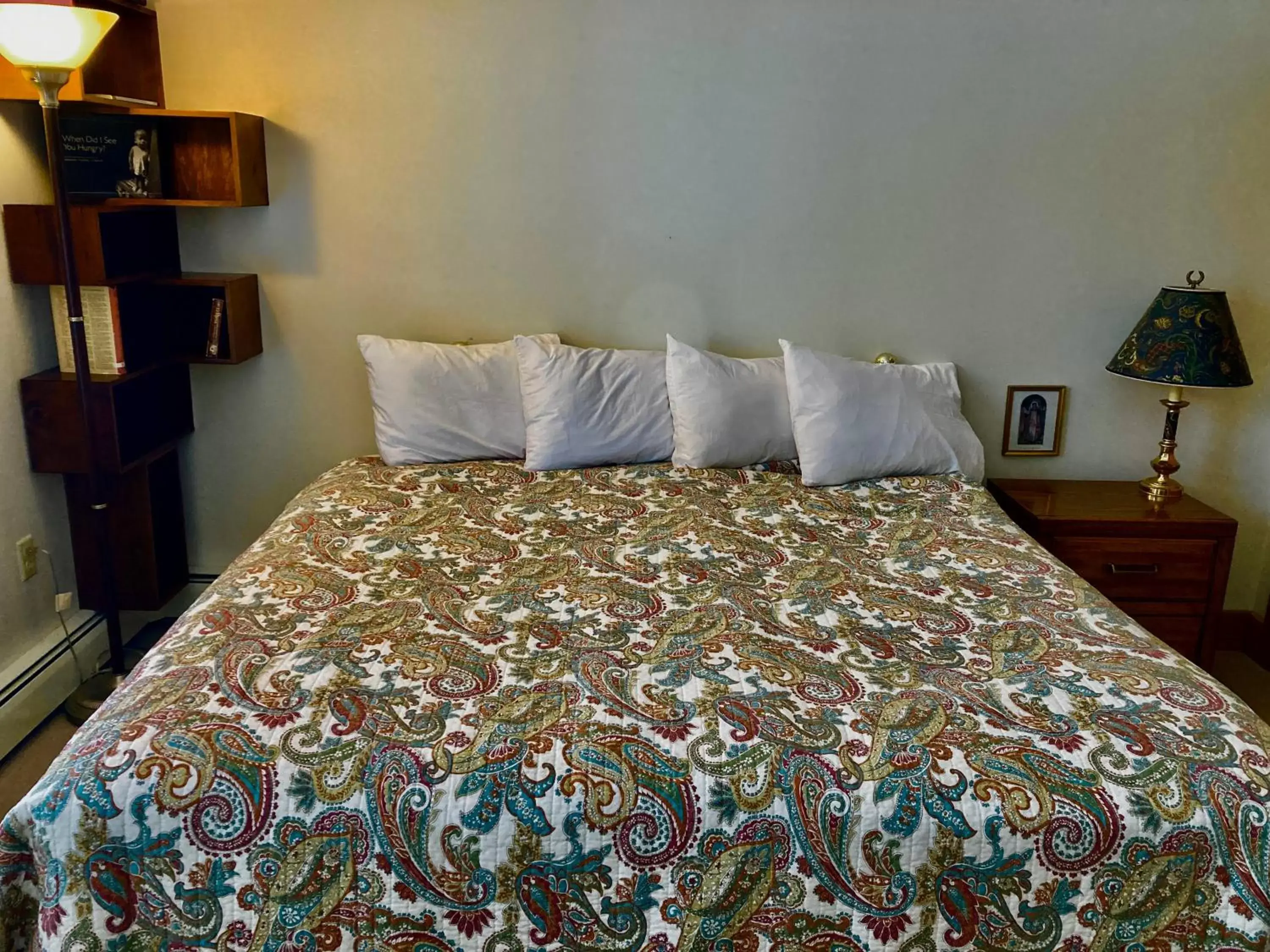 Bedroom, Bed in Garden Grove Retreat & Lodging near Pictured Rocks, Fayette, Trails