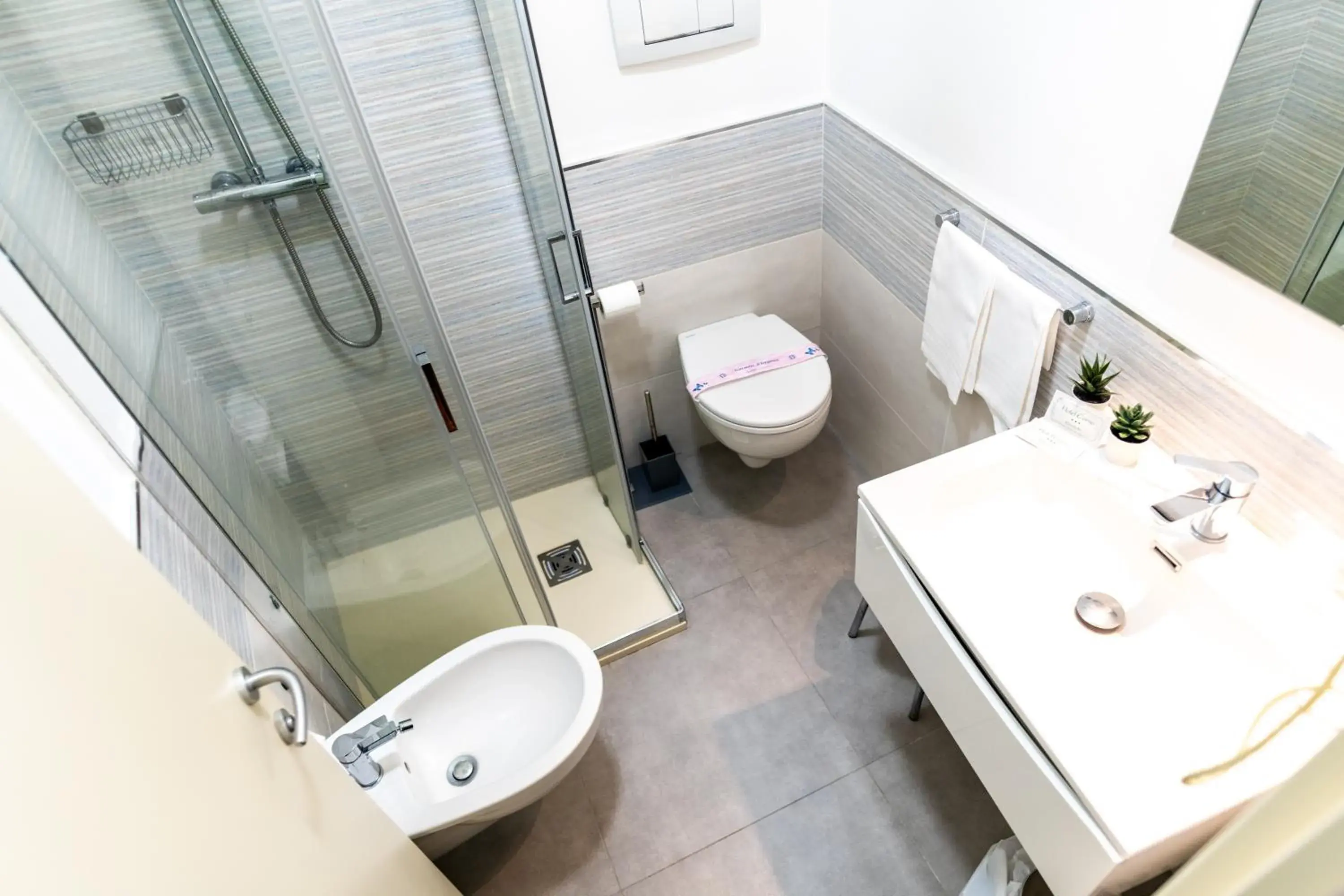 Bathroom in Hotel Corso