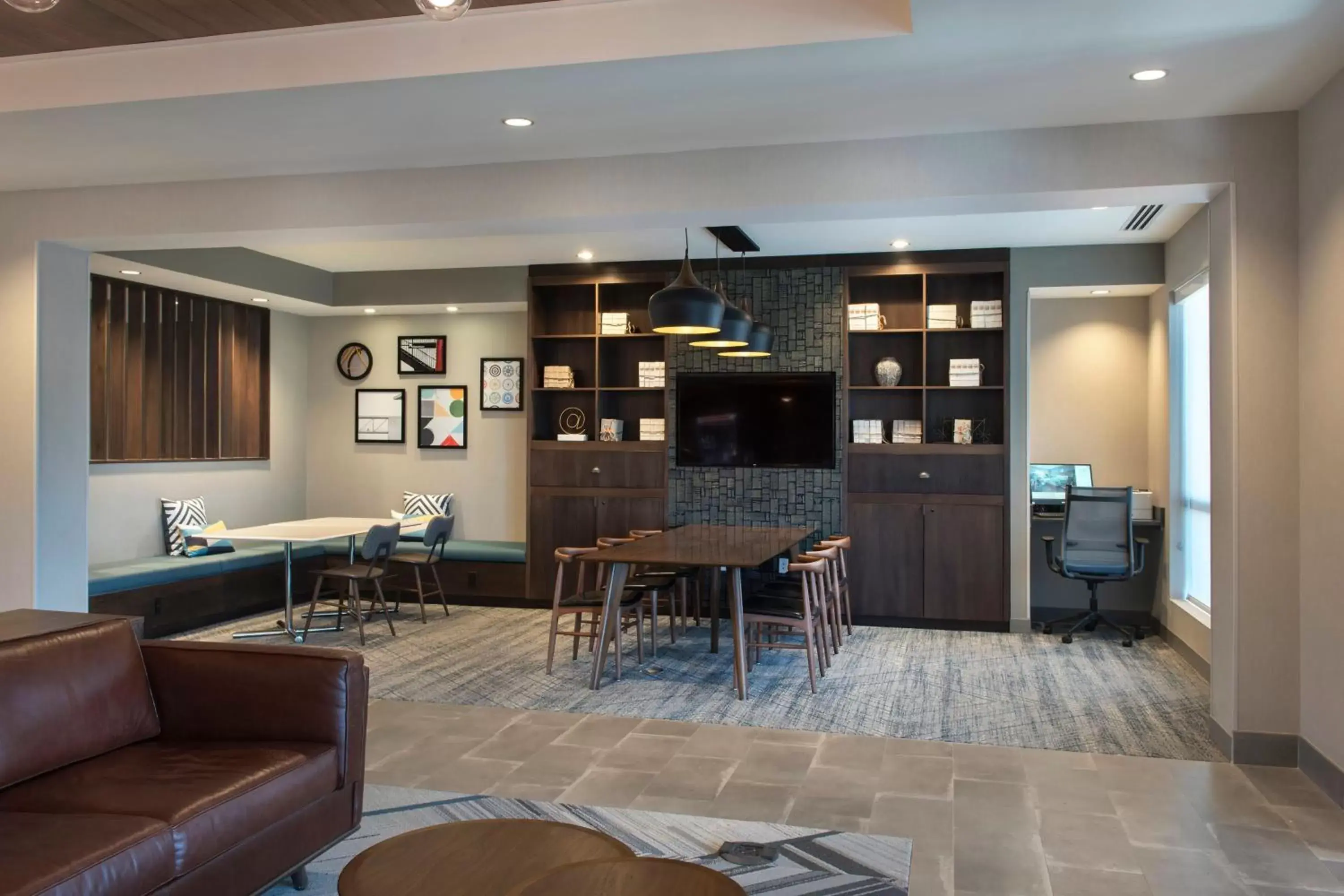 Business facilities, Seating Area in Four Points by Sheraton Albany