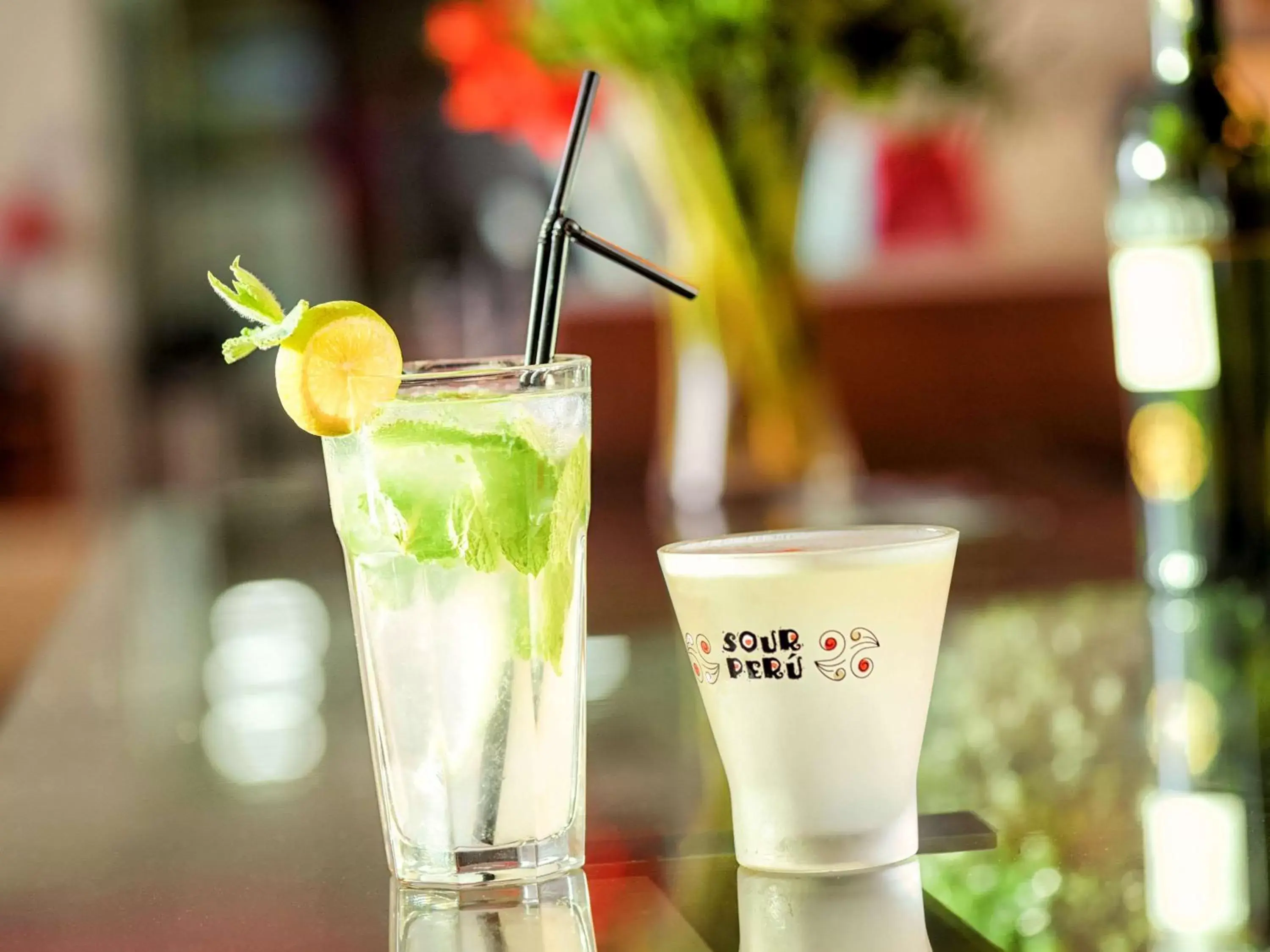 Lounge or bar, Drinks in ibis Santiago Las Condes Manquehue