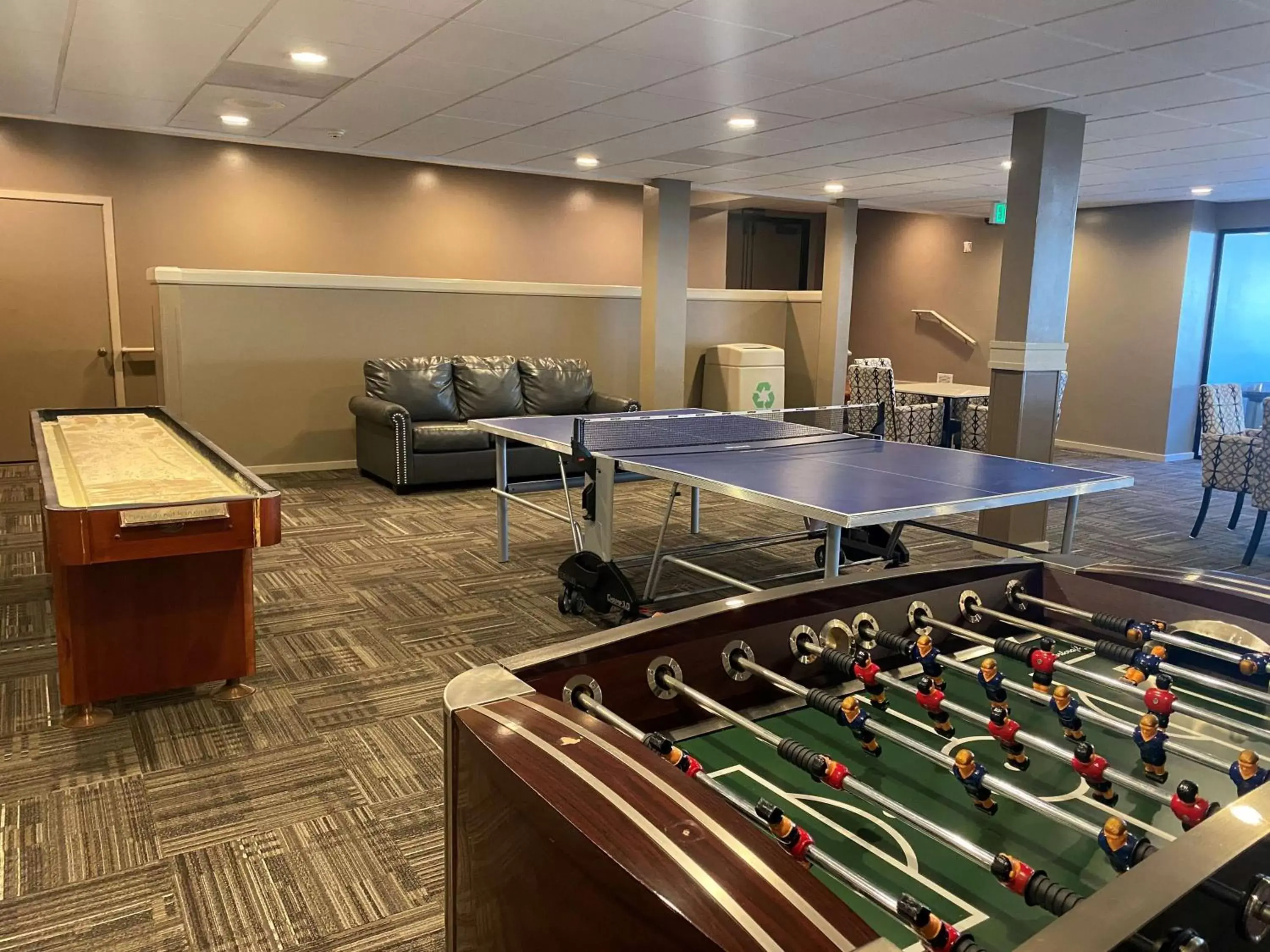 Game Room, Table Tennis in Best Western Seattle Airport Hotel