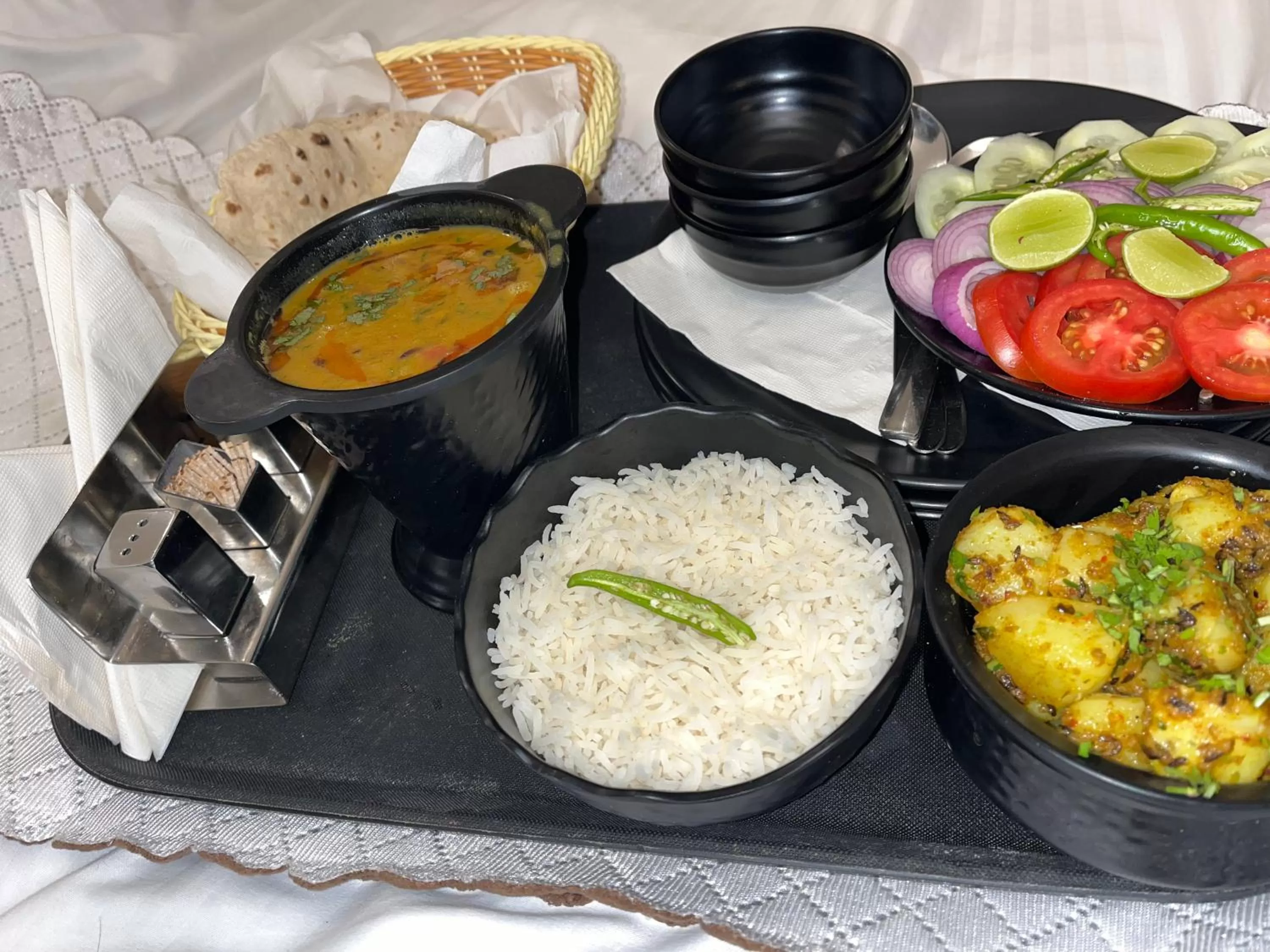 Restaurant/places to eat, Food in Cedar Woods Resort