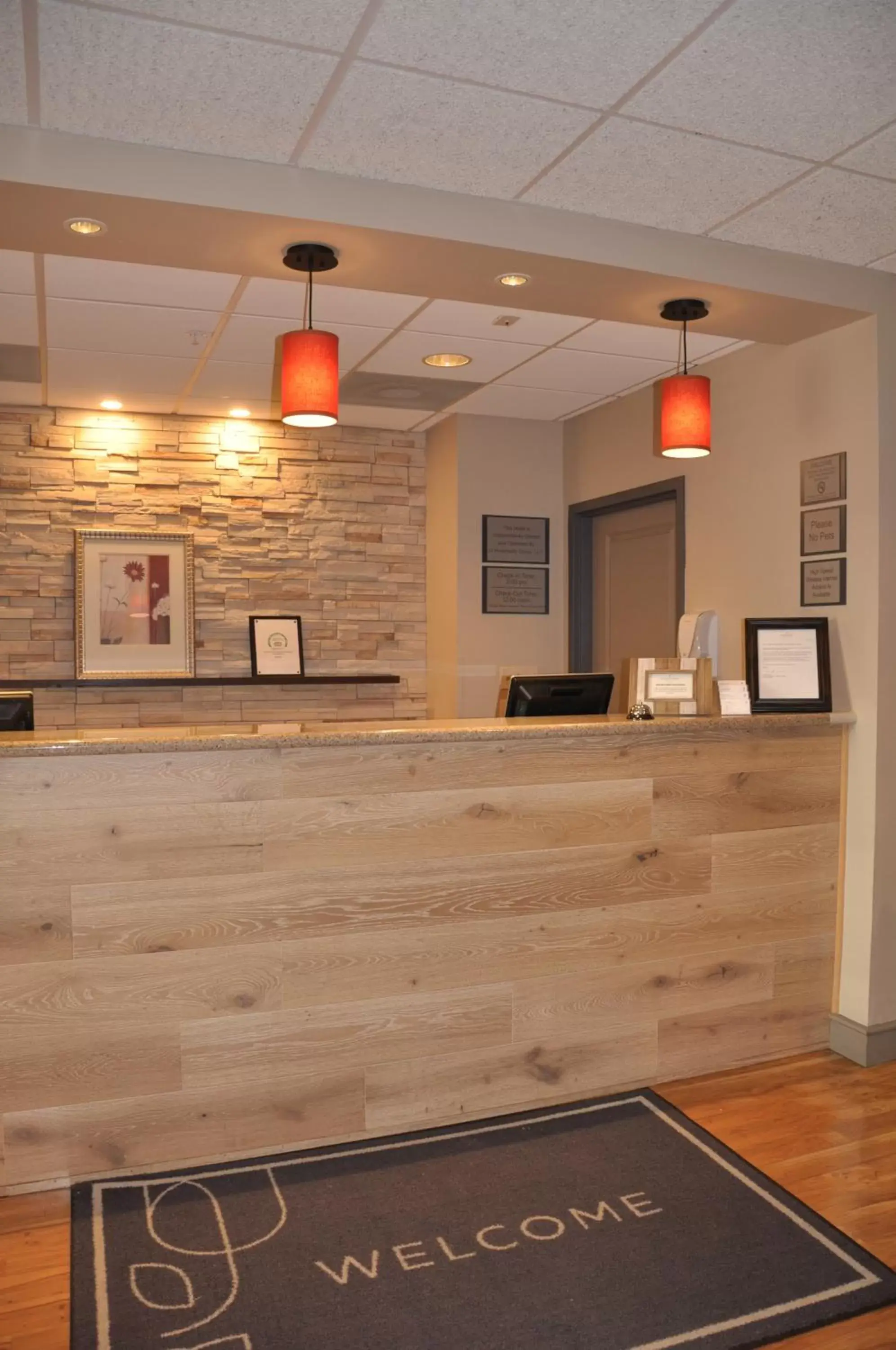 Lobby or reception in Country Inn & Suites by Radisson, Covington, LA