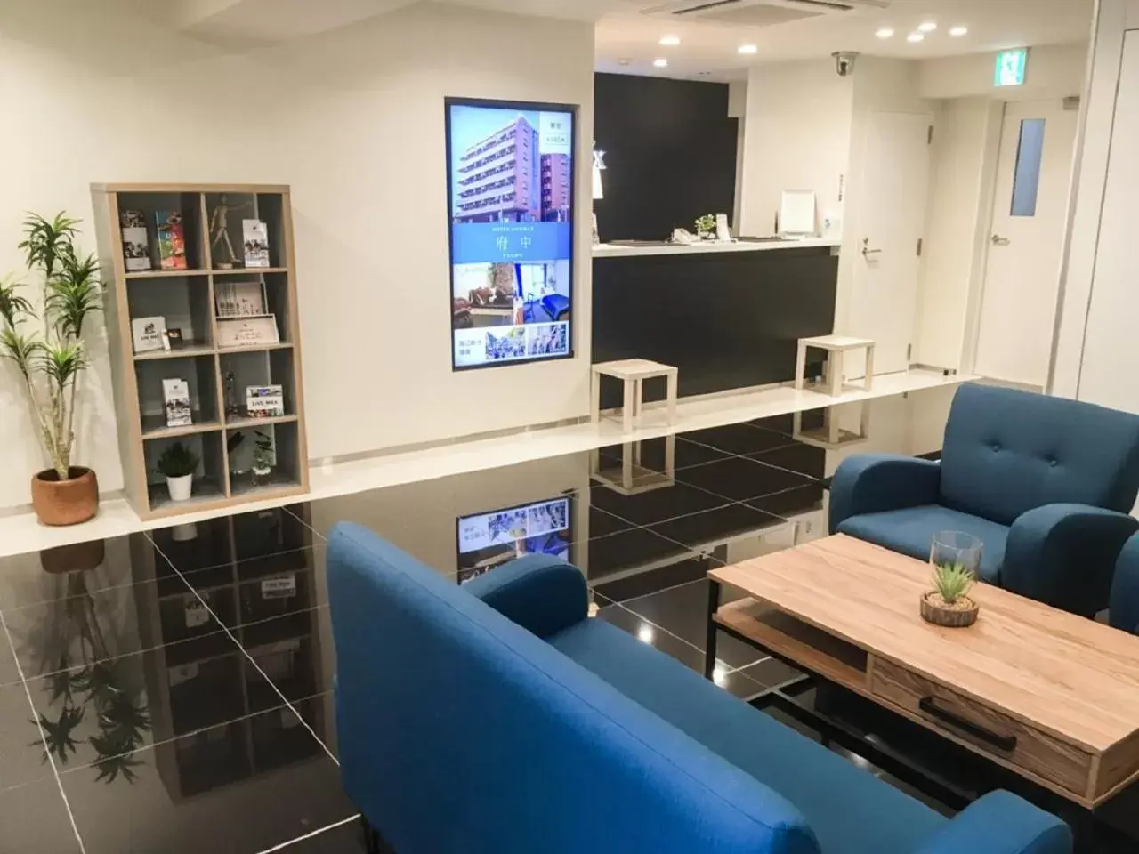 Lobby or reception in HOTEL LiVEMAX Yokkaichi Ekimae Lobby or reception in HOTEL LiVEMAX Yokkaichi Ekimae