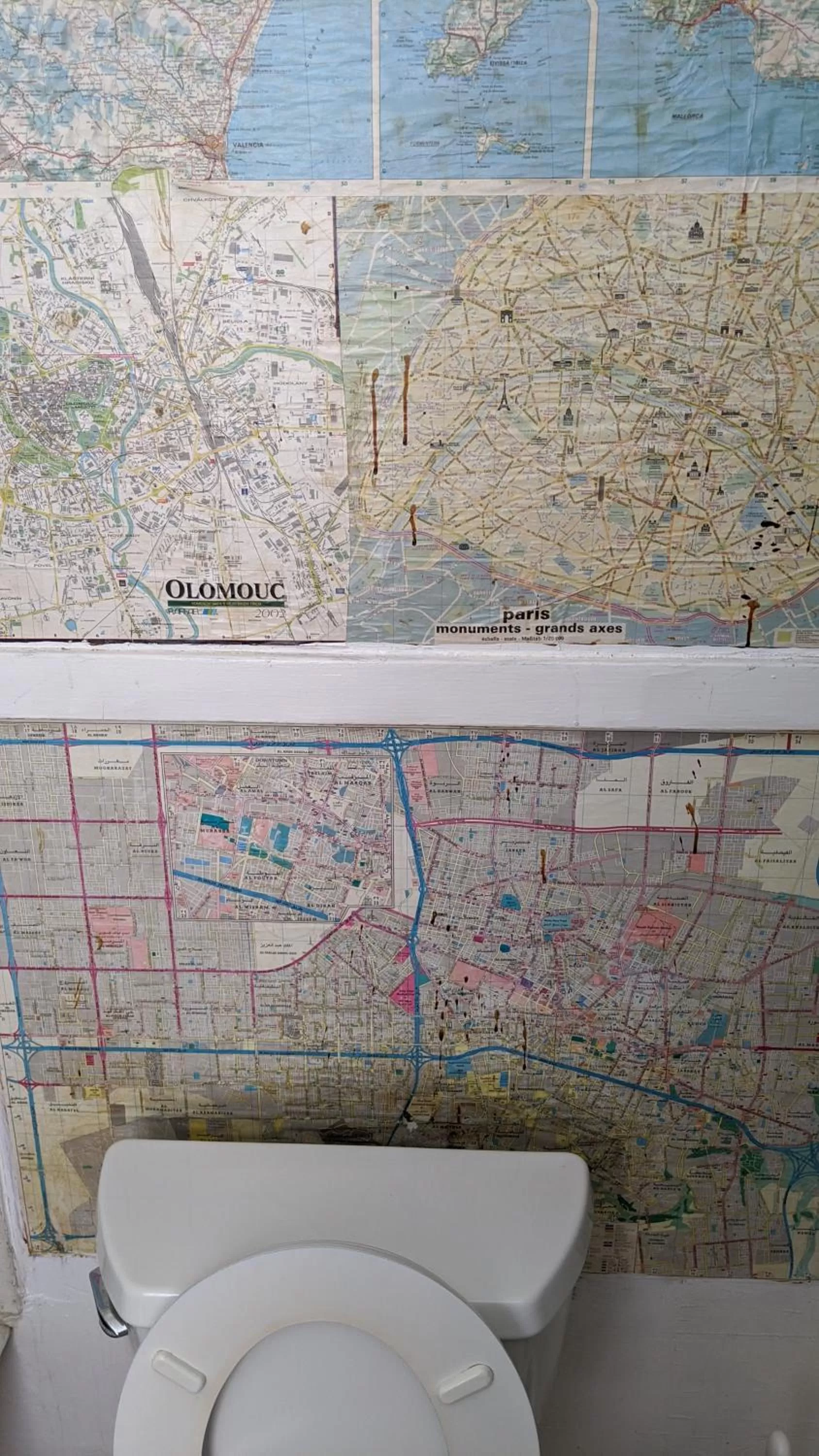 Bathroom in The Pirate Haus Inn