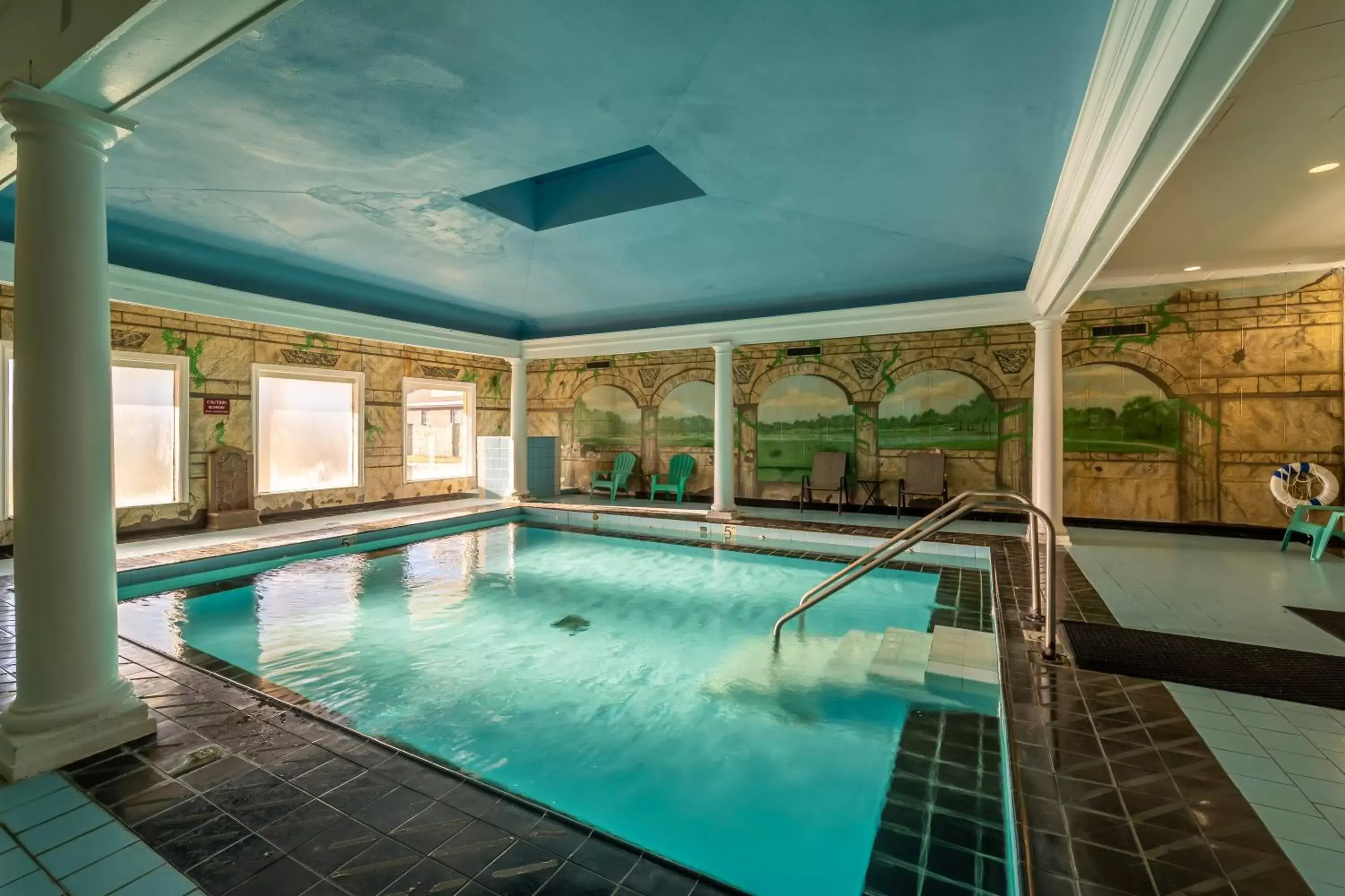 Hot Spring Bath, Swimming Pool in Dothan National Golf Club and Hotel