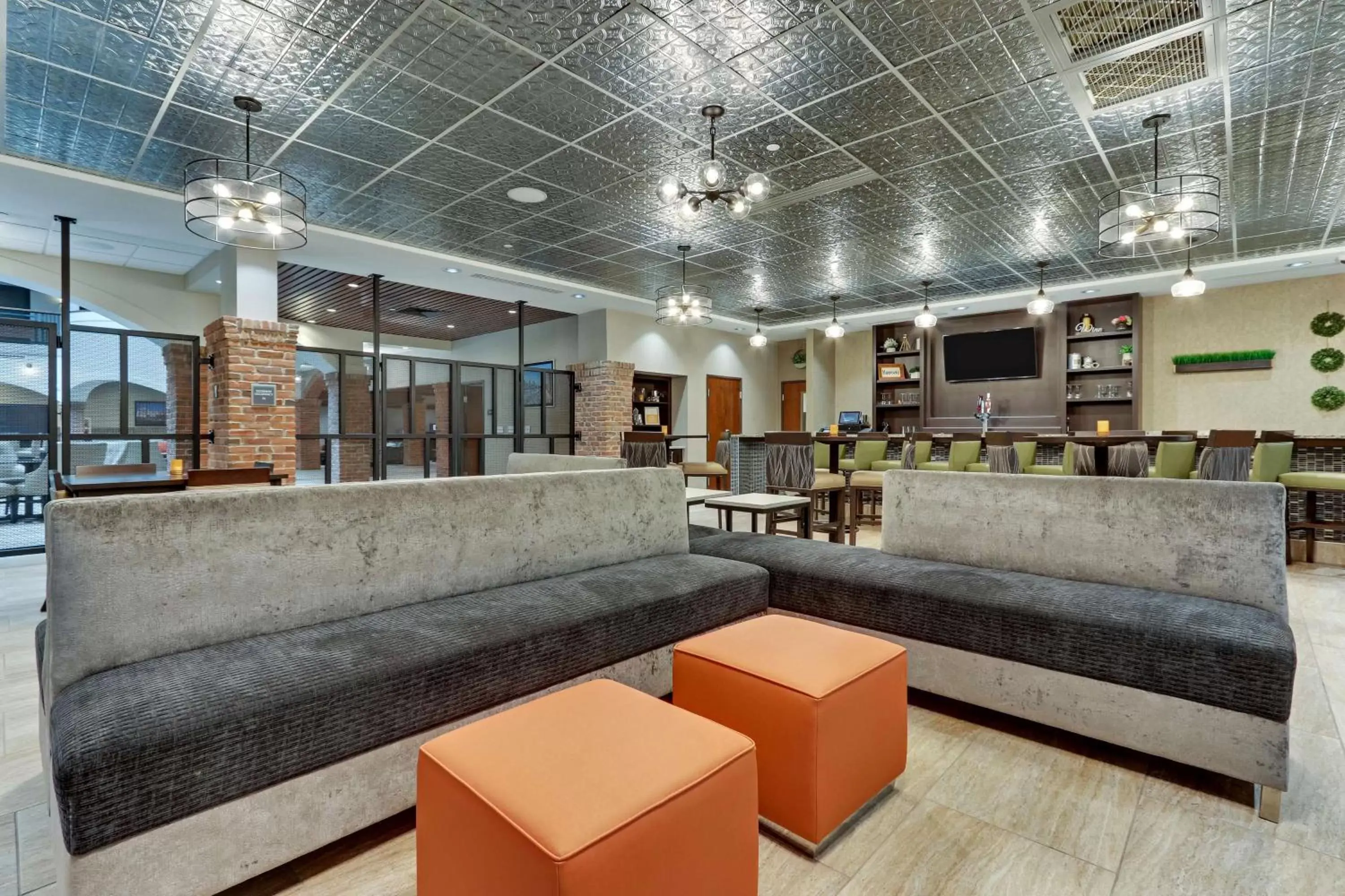 Lounge or bar, Lobby/Reception in Drury Plaza Hotel St. Paul Downtown