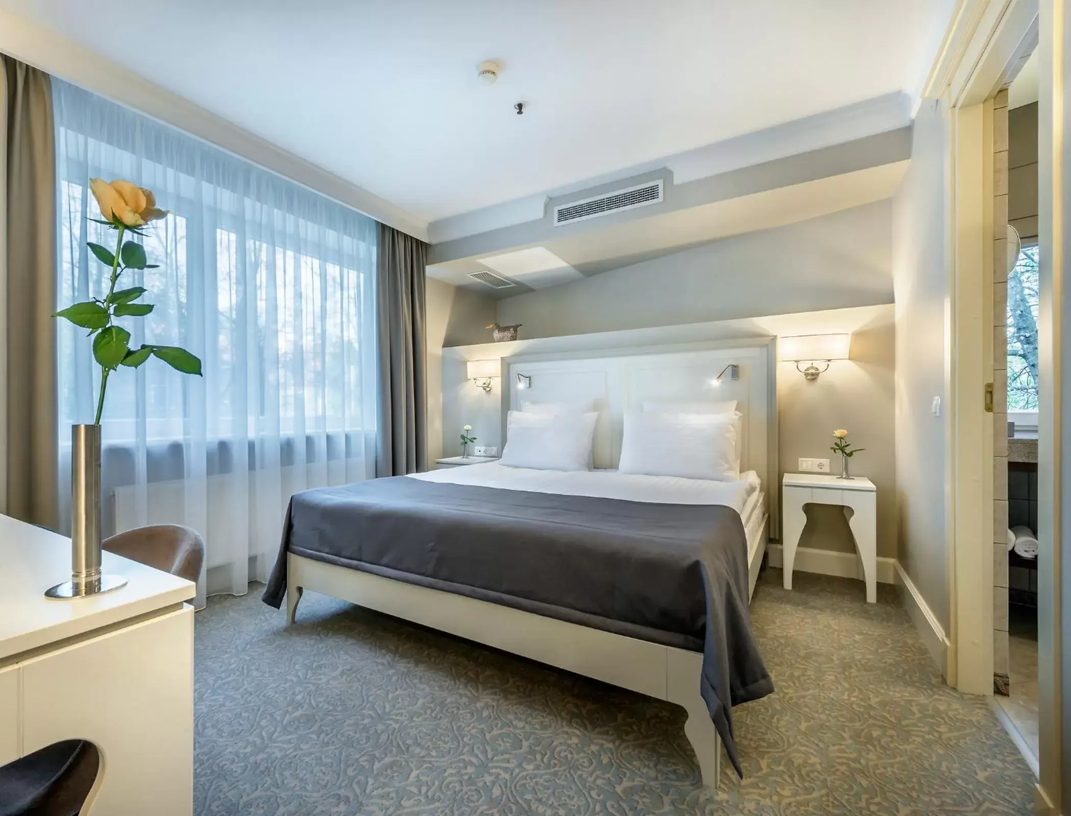 Bedroom, Bed in Ratonda Centrum Hotels