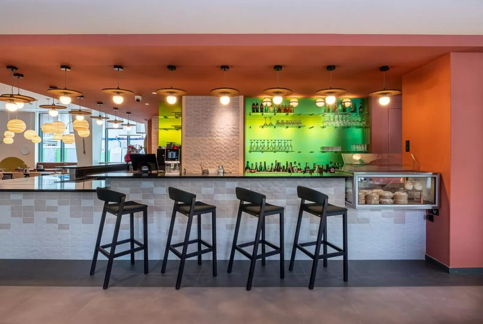 Restaurant/places to eat, Lounge/Bar in ibis Styles Paris Meteor Avenue d'Italie