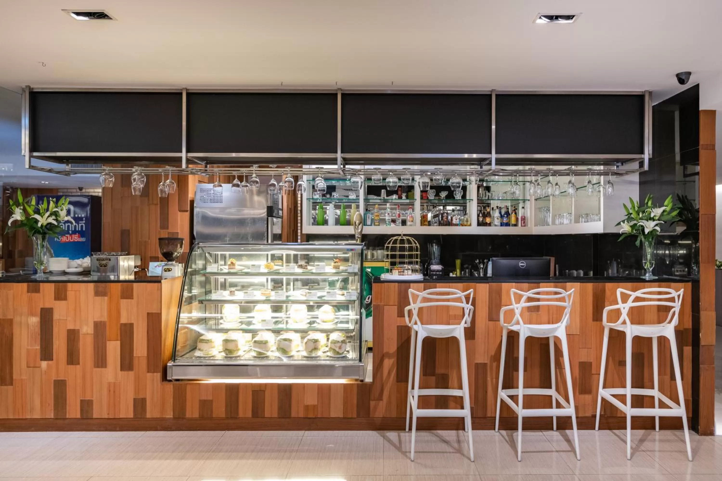 Lounge or bar in S Ratchada Leisure Hotel