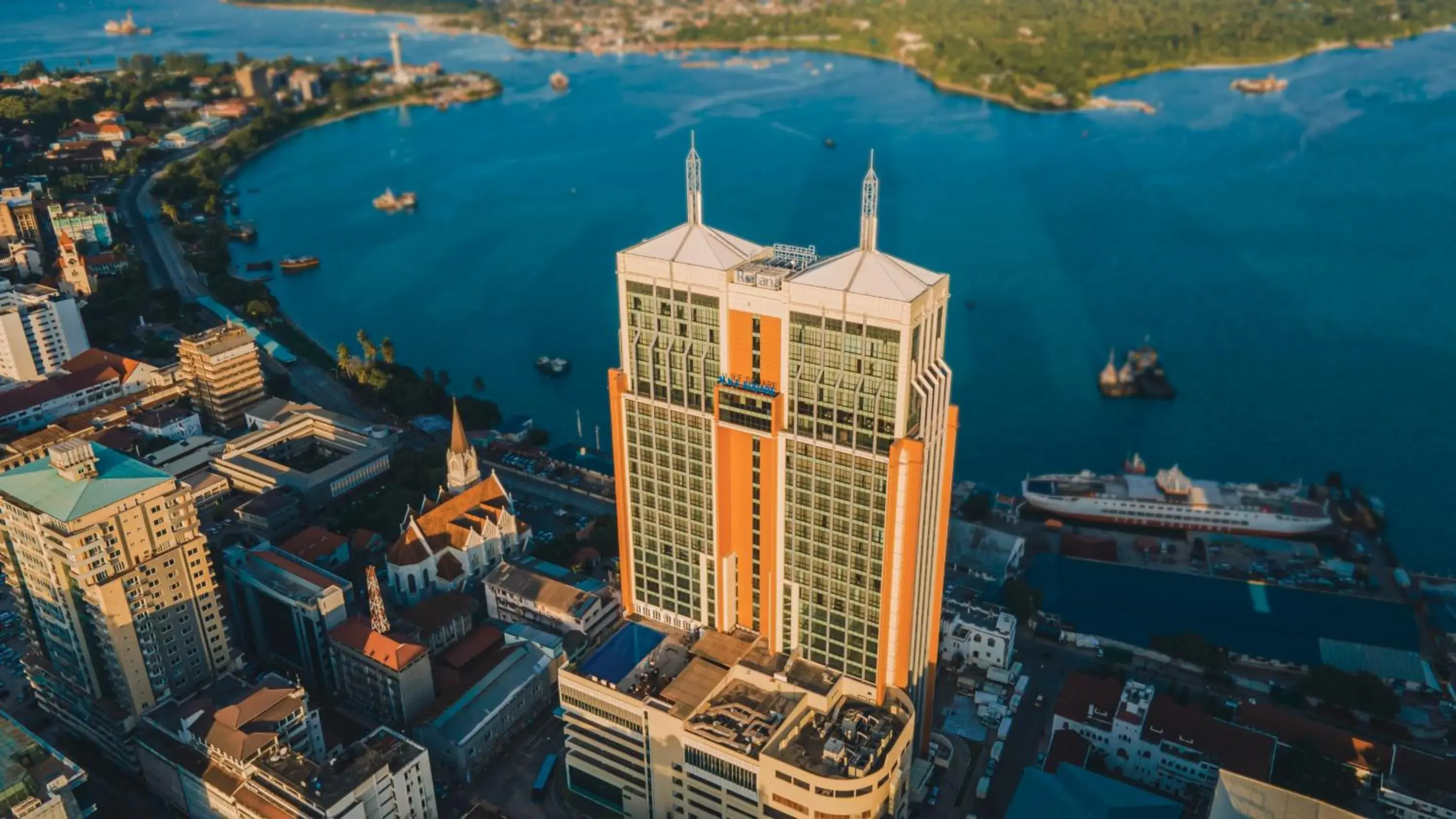 Property building, Bird's-eye View in Johari Rotana