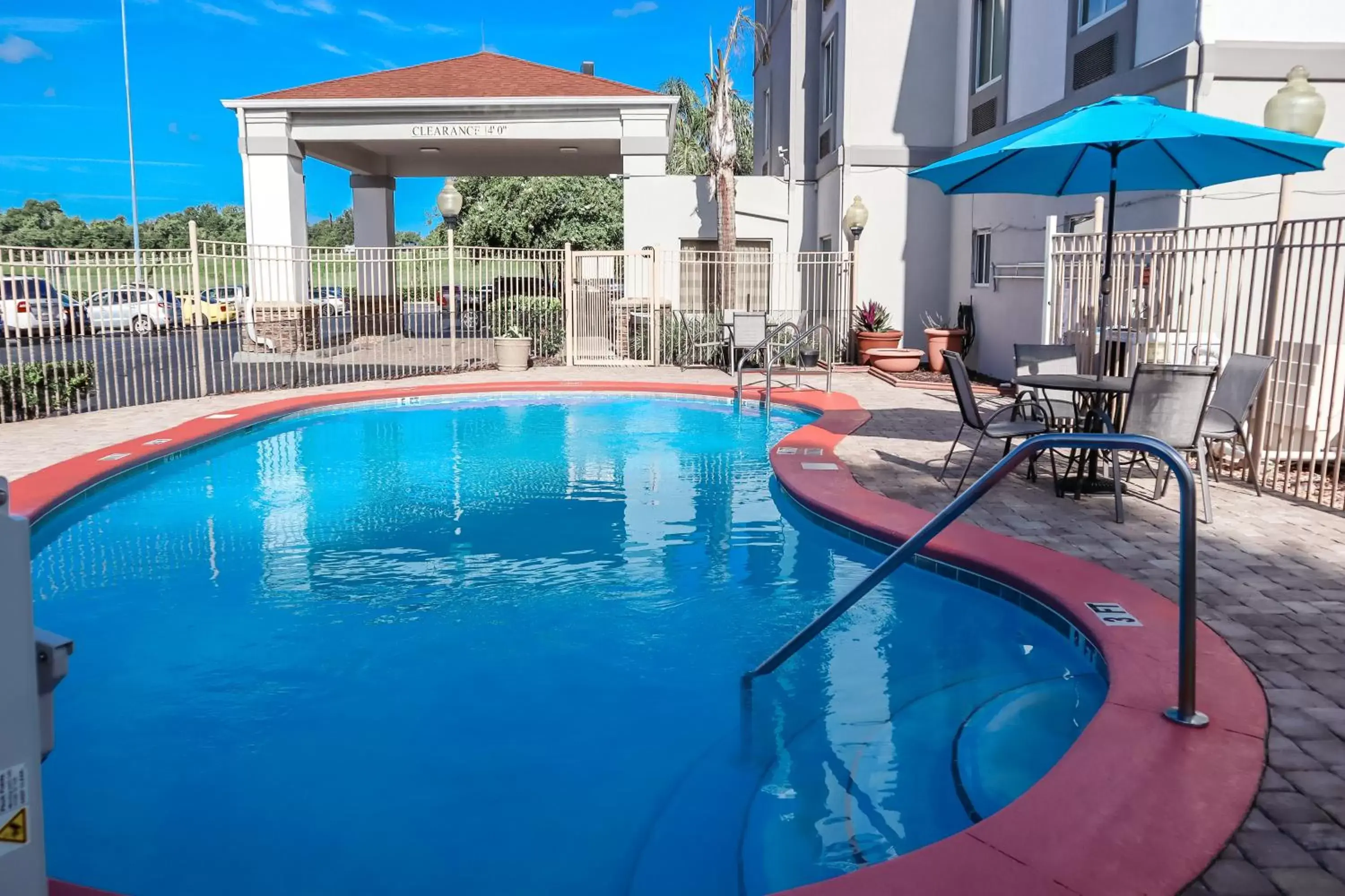 Swimming Pool in Sleep Inn & Suites Ocala - Belleview