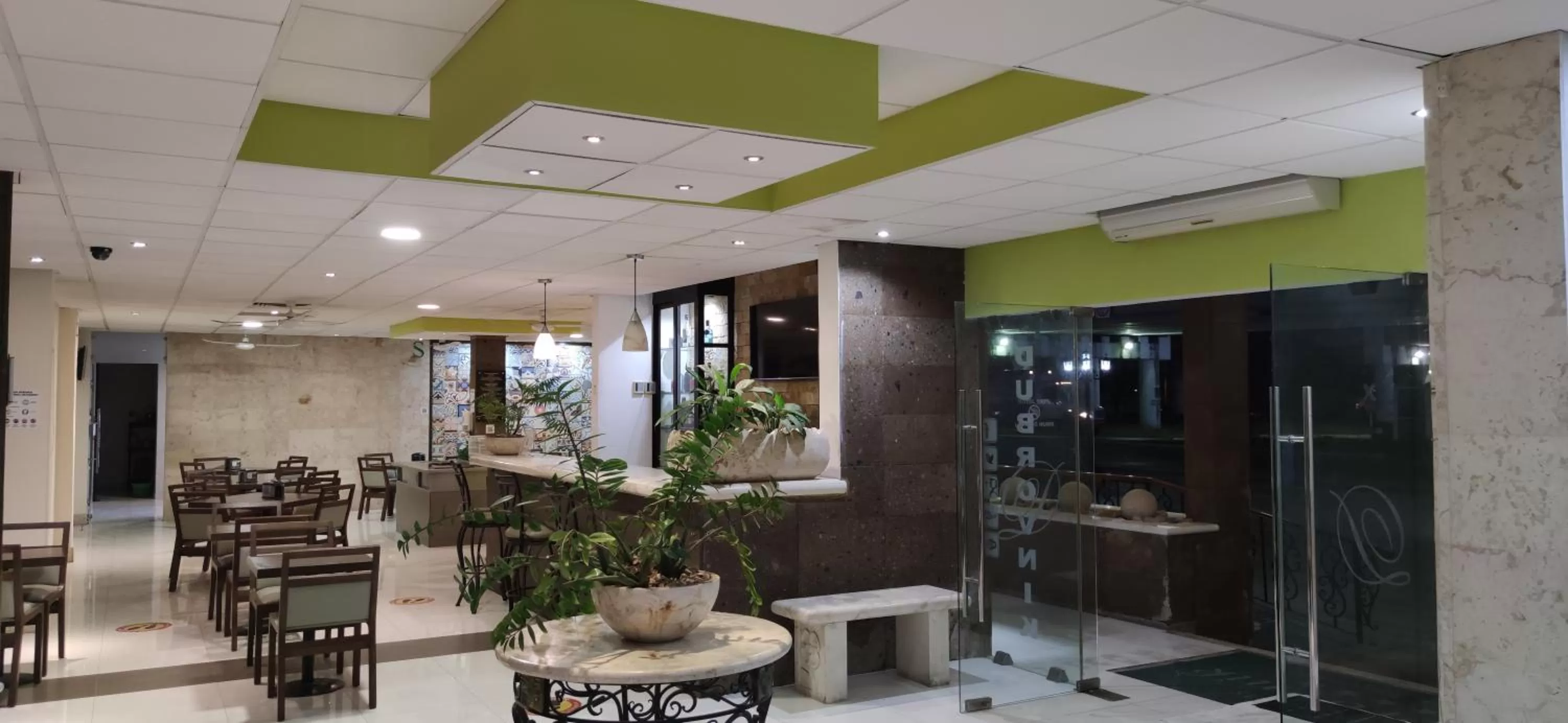 Restaurant/places to eat in Hotel Dubrovnik