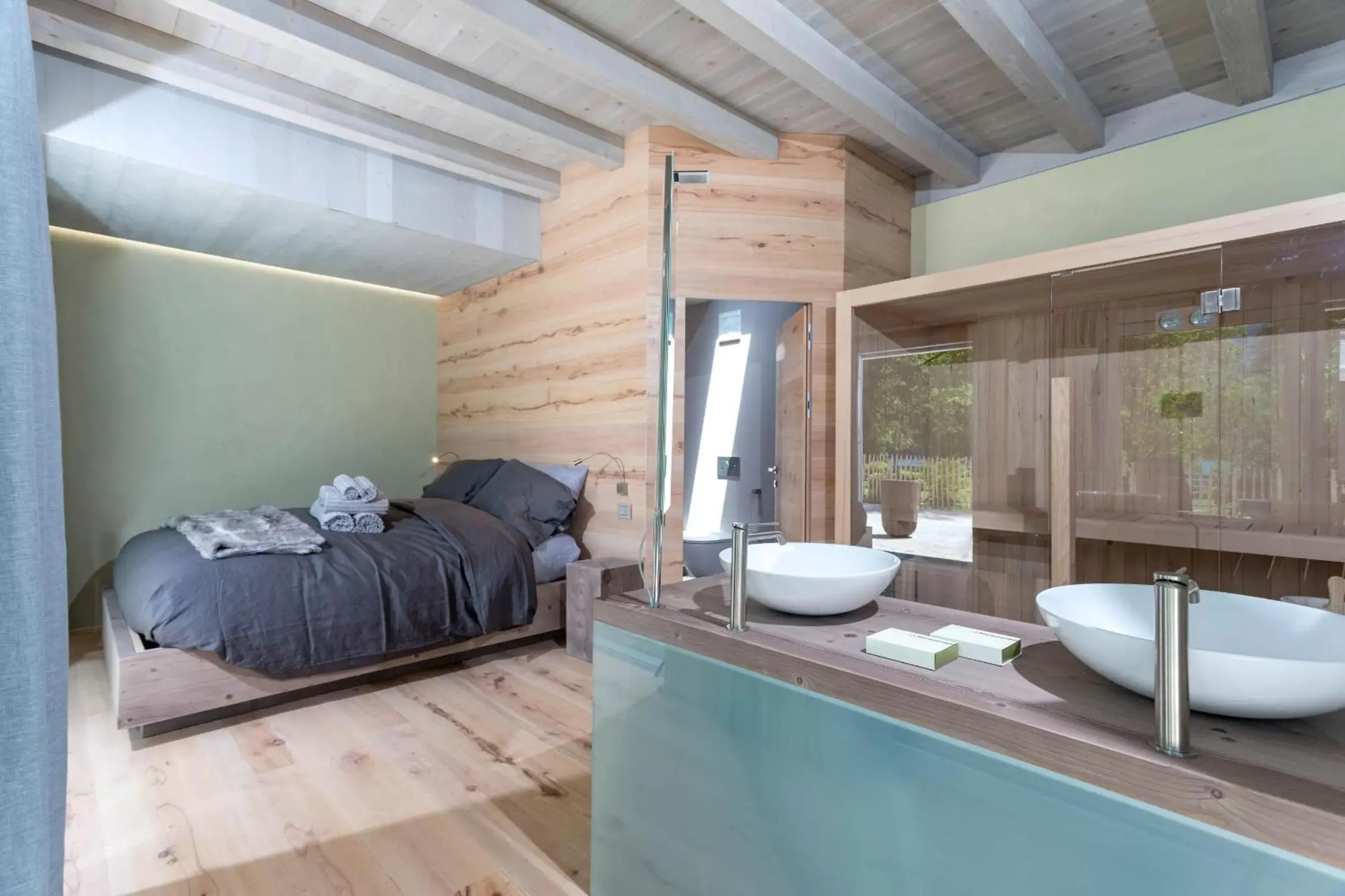Bed, Bathroom in Tulipa Natural Home
