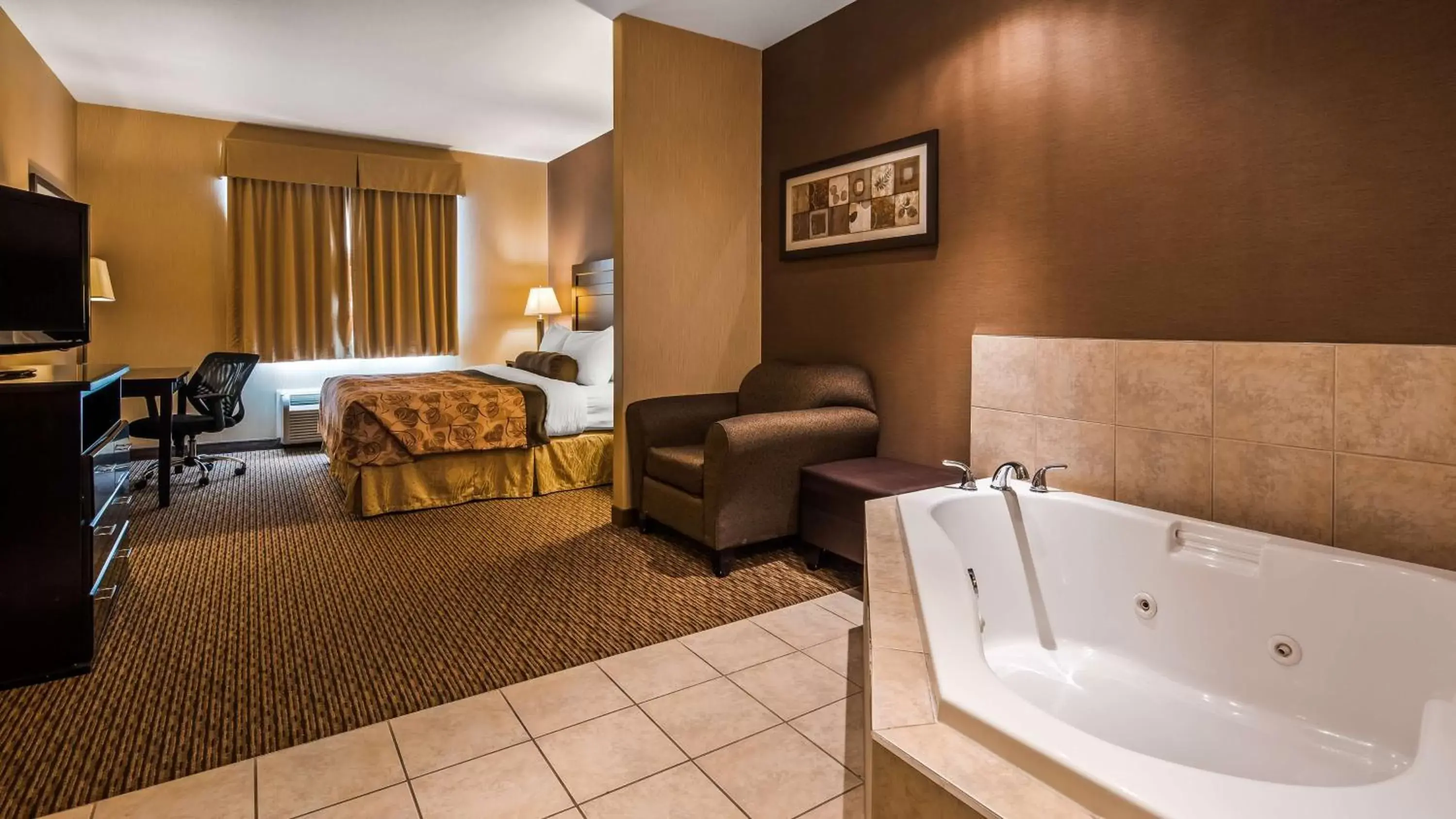 Photo of the whole room in Best Western Plus Estevan Inn & Suites