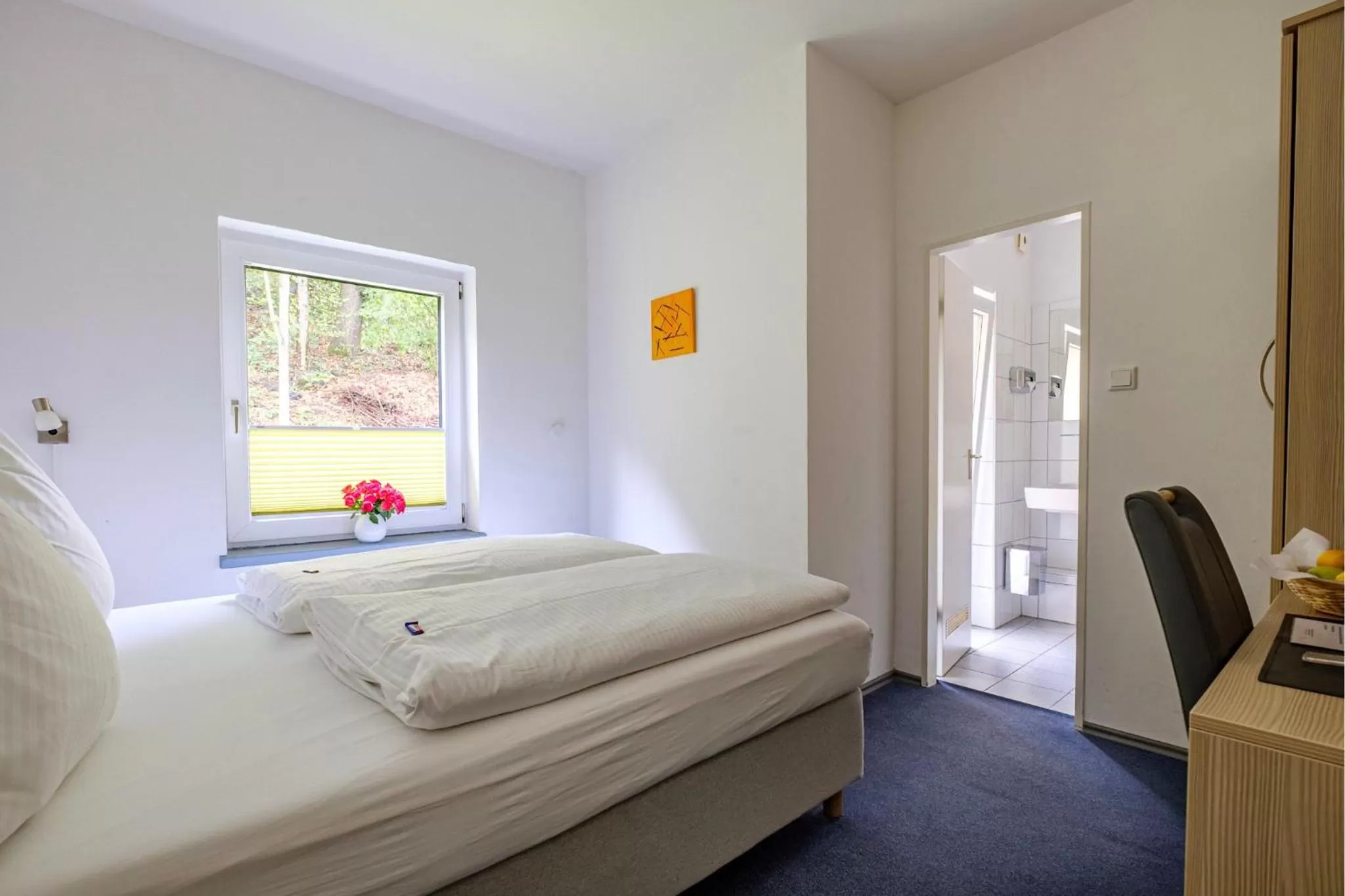 Bedroom, Bed in also-Hotel an der Hardt