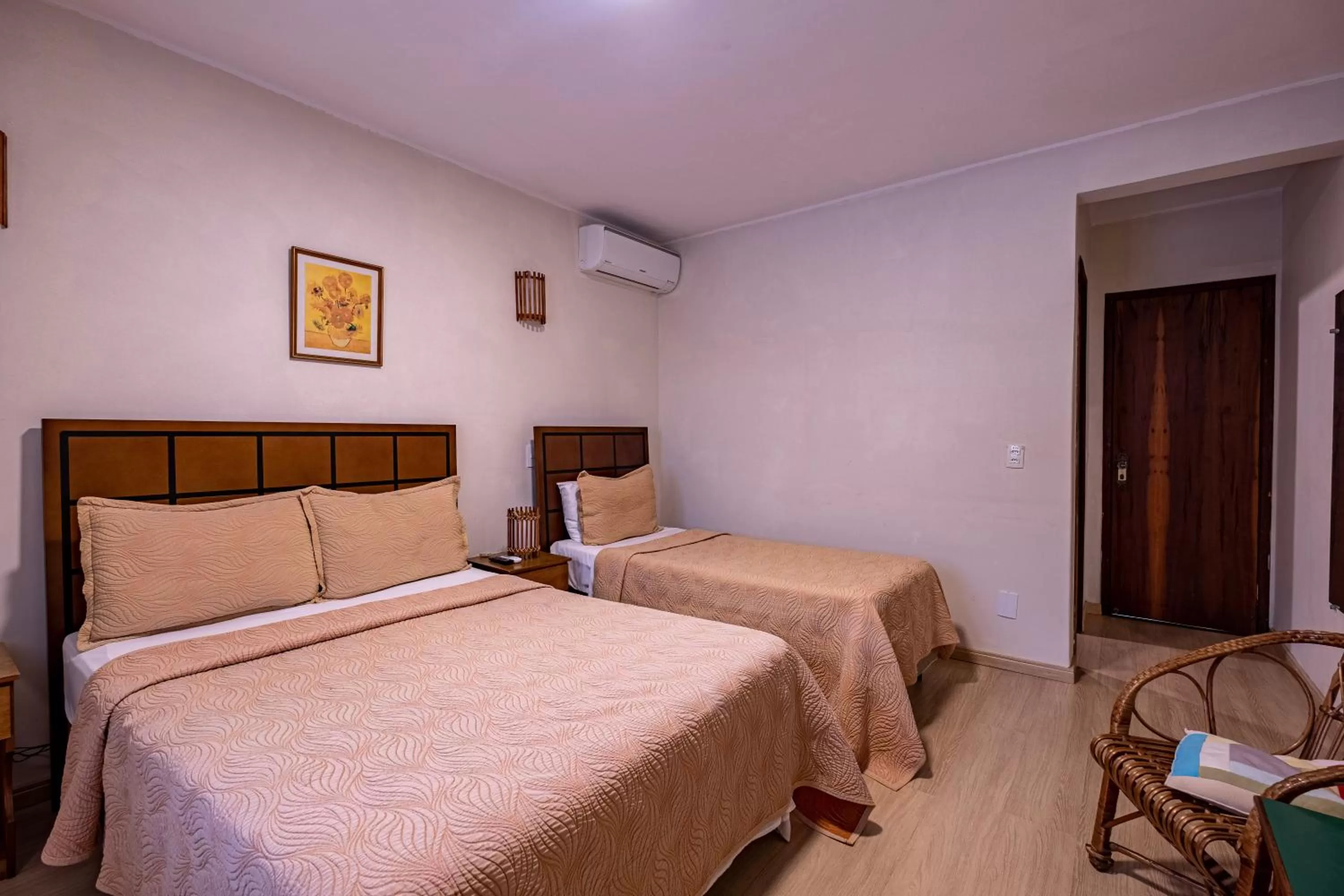 Bed in Hotel Mount Everest