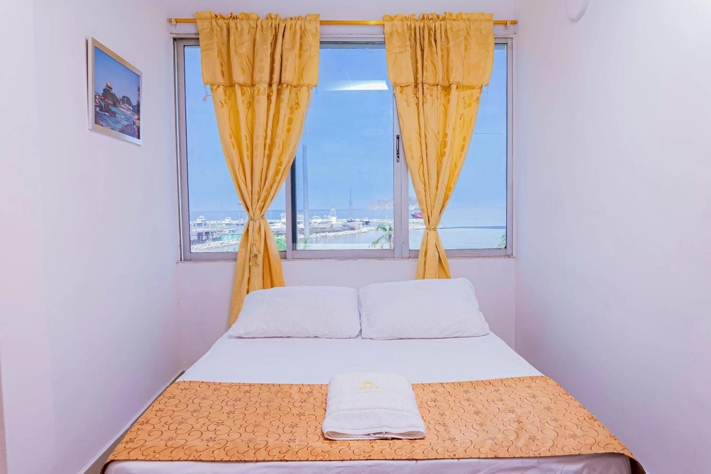 Bed in HOTEL SOL INN SANTA Marta