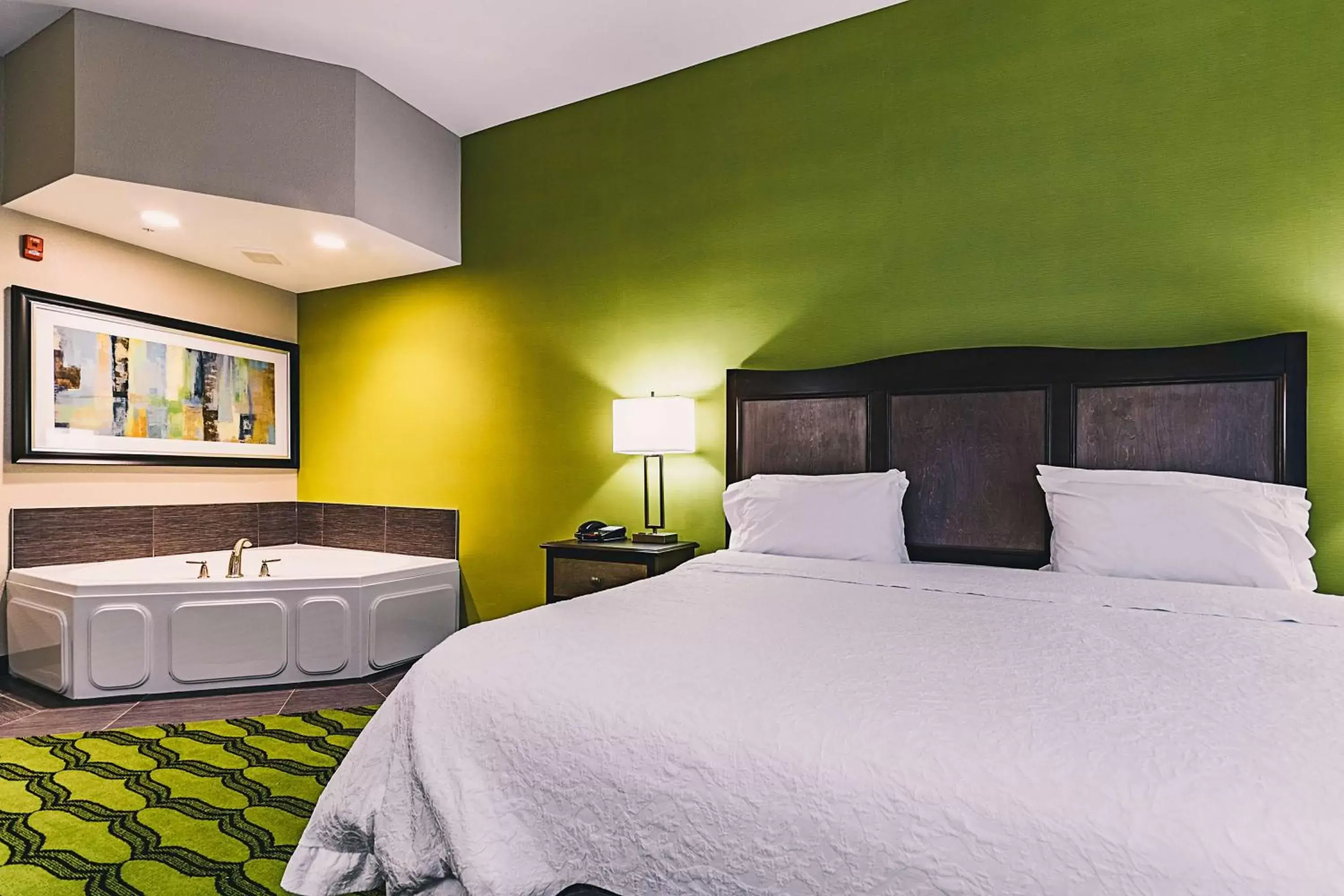 Bed in Hampton Inn Niagara Falls/ Blvd