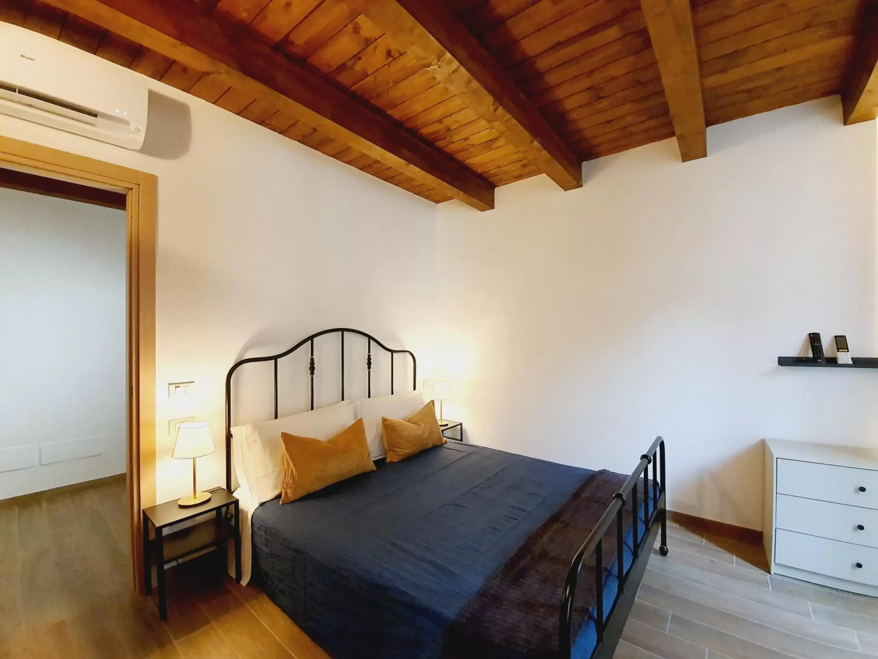 Bed in Casa Ludo - Fondi Vertice Rooms