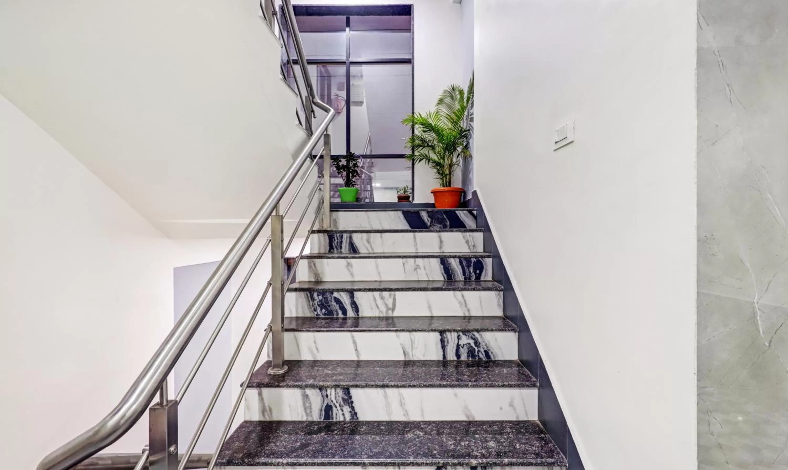 Lobby or reception in Treebo Finesta Suites, Nagpur Airport