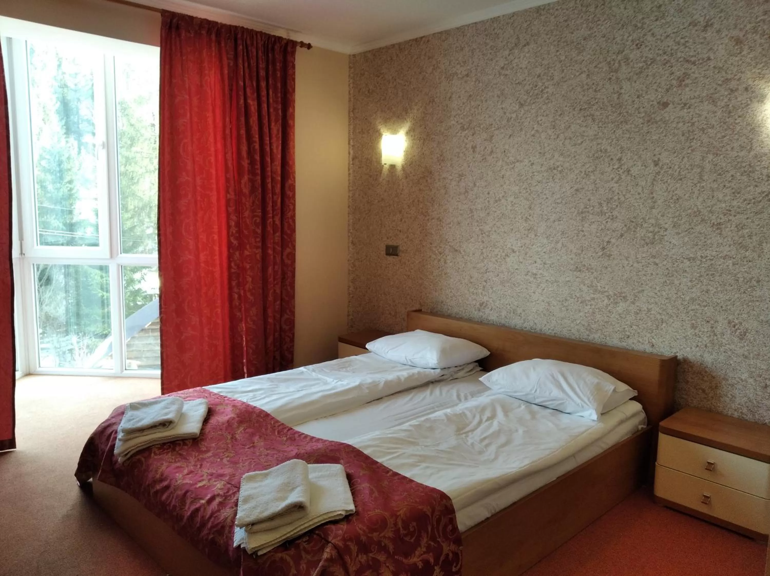 Photo of the whole room, Bed in Terem