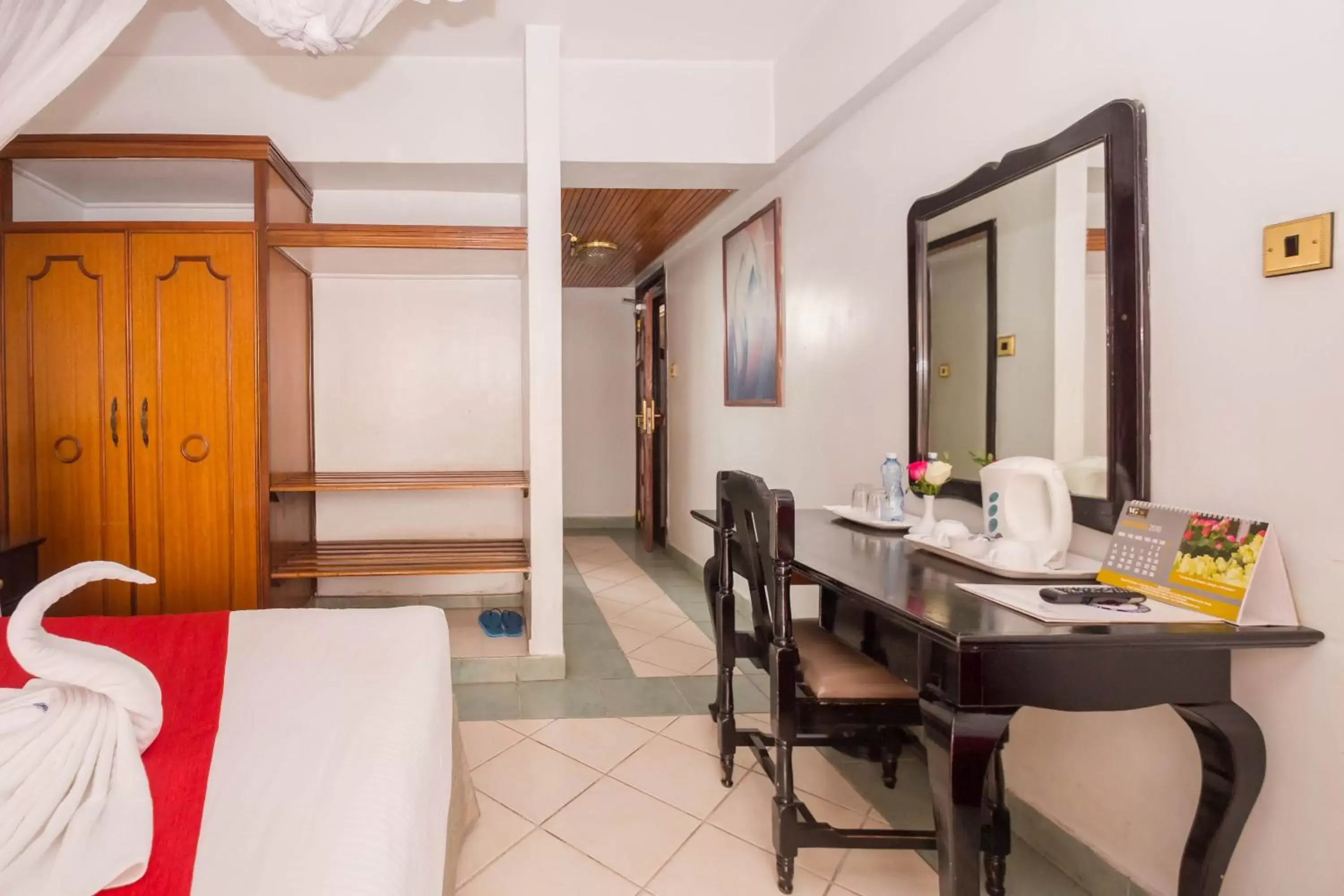 Bedroom, Dining Area in Marble Arch Hotel