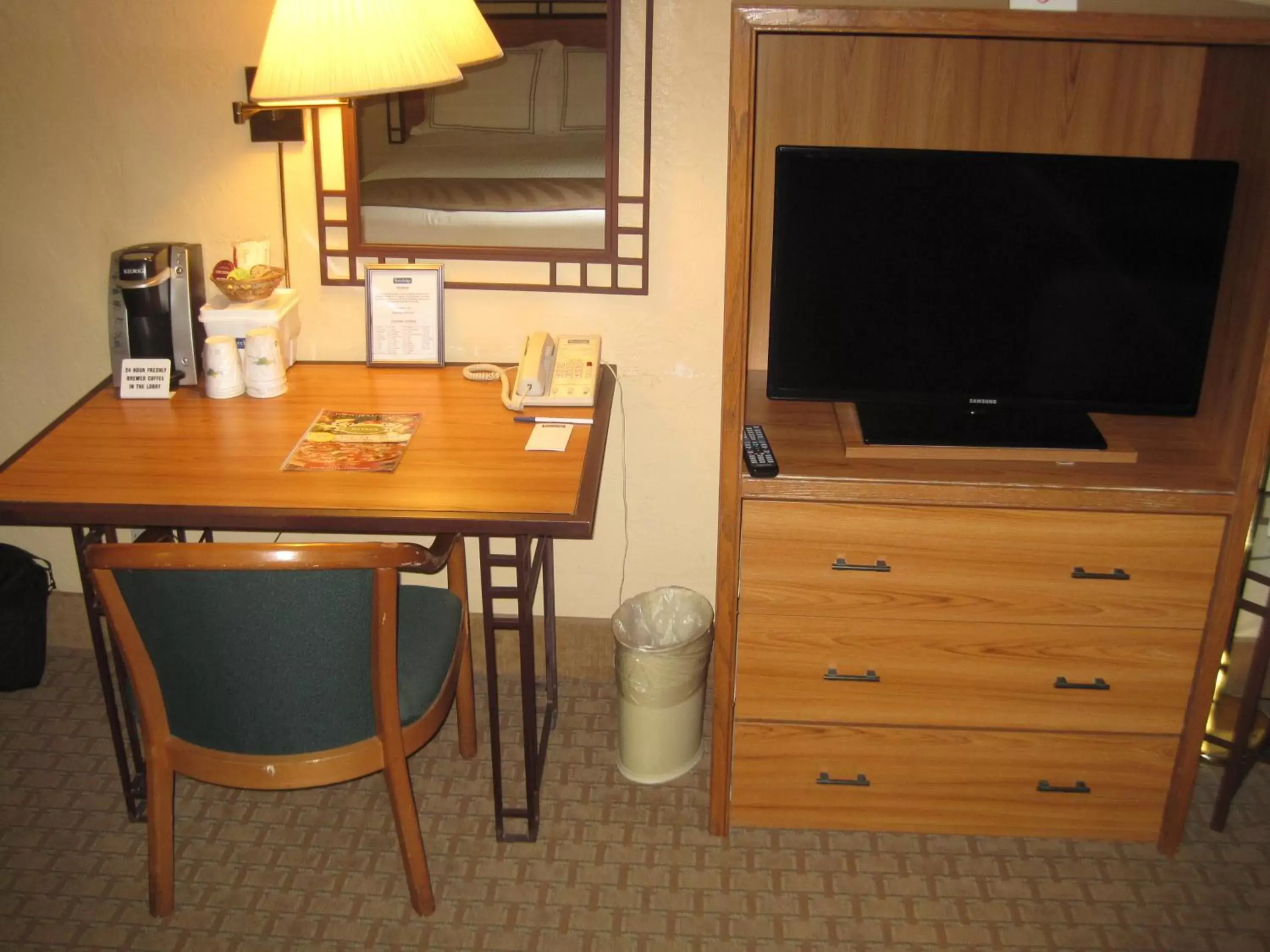 TV and multimedia, TV/Entertainment Center in Travelodge by Wyndham Seattle By The Space Needle