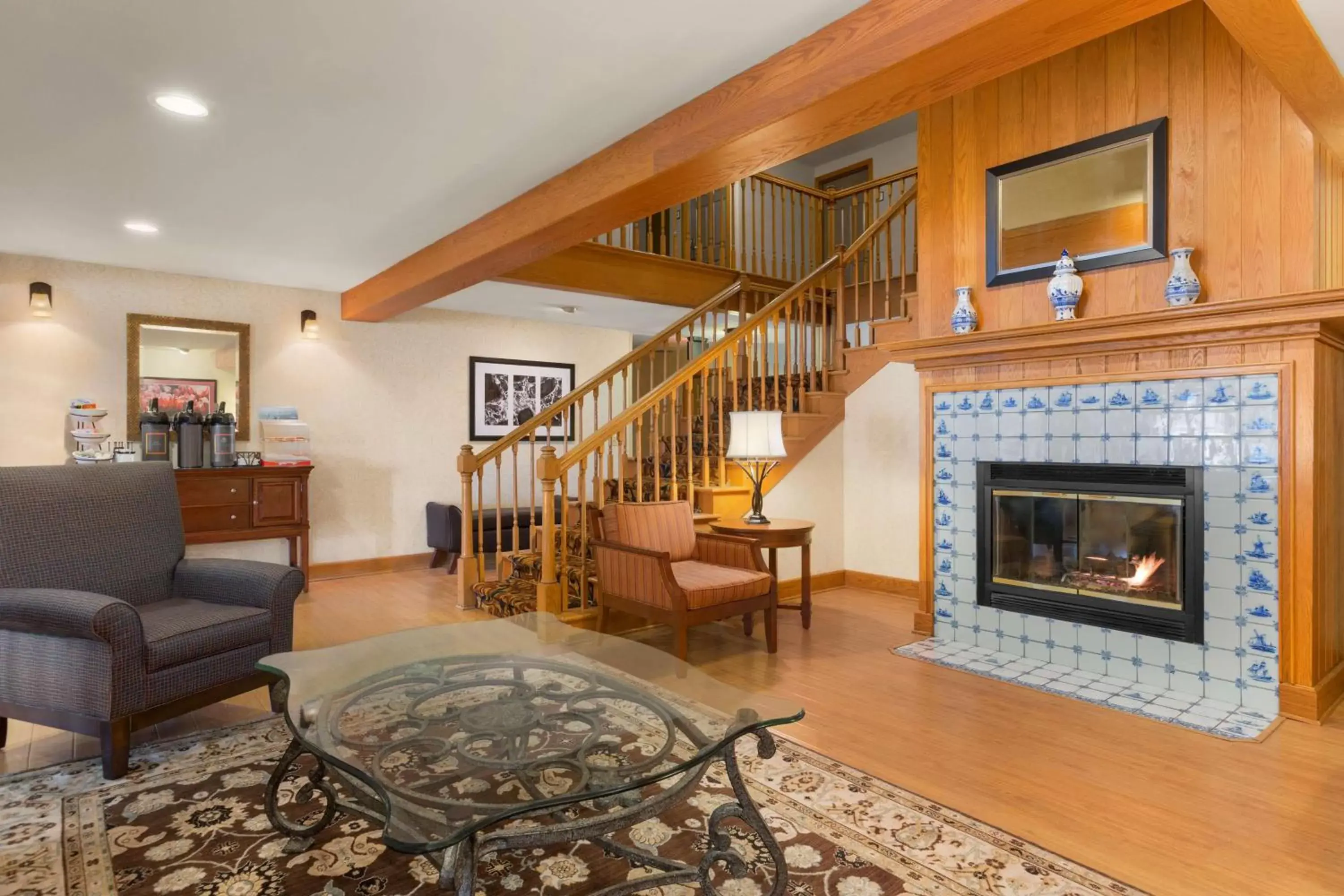 Lobby or reception, Seating Area in Country Inn & Suites by Radisson, Holland, MI