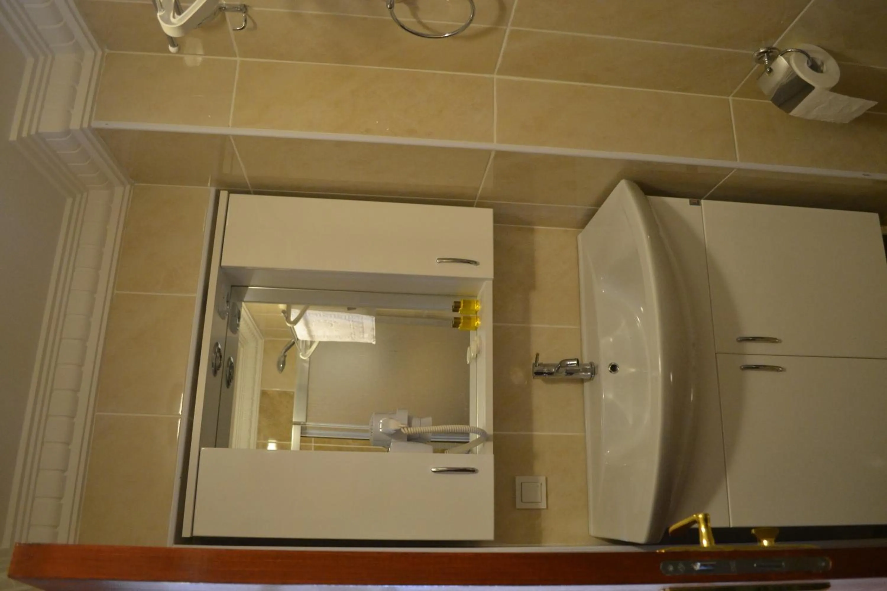 Shower in New Fatih Hotel