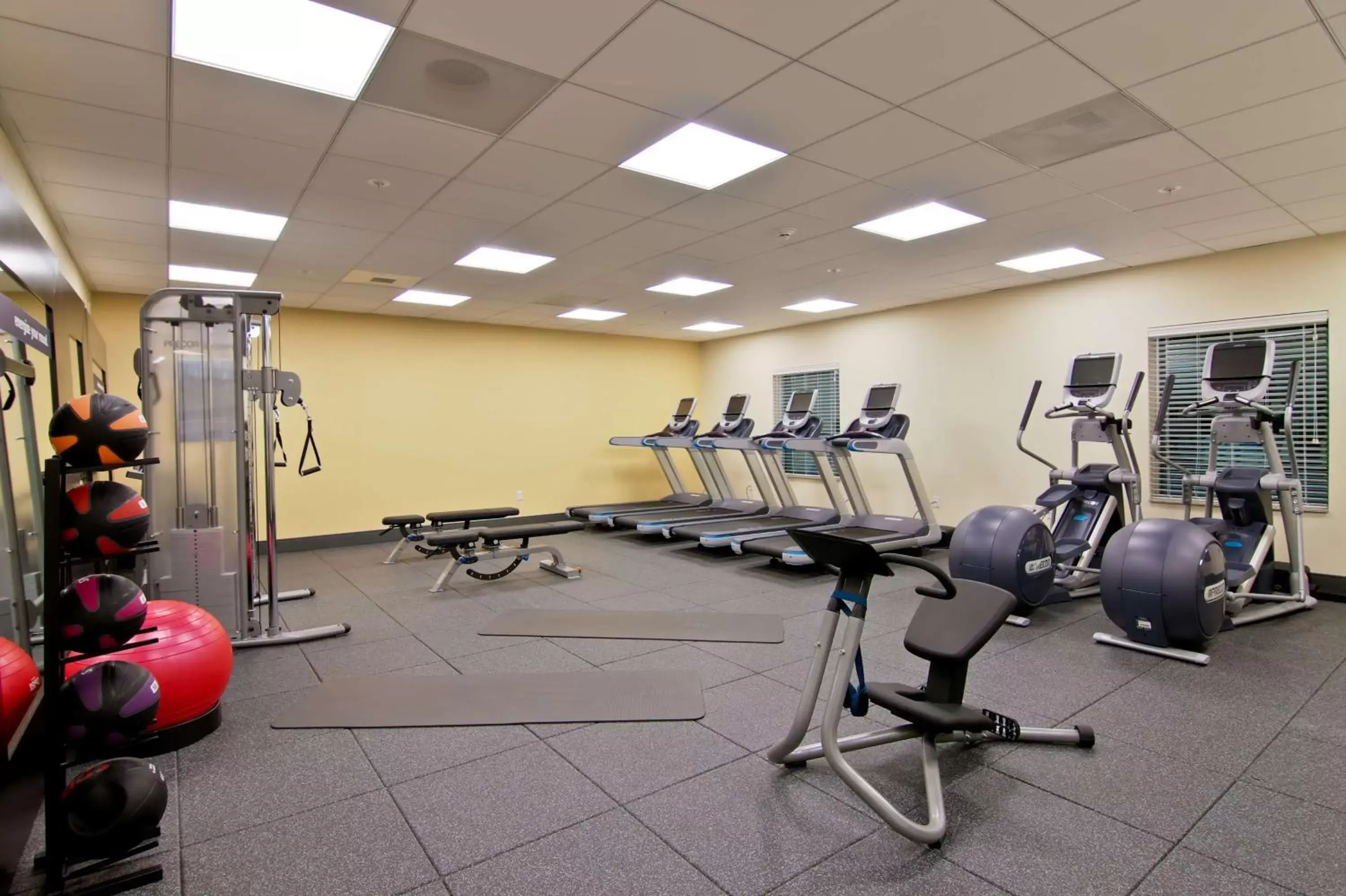 Fitness centre/facilities in Hampton Inn & Suites Bellevue Downtown/Seattle Fitness centre/facilities in Hampton Inn & Suites Bellevue Downtown/Seattle