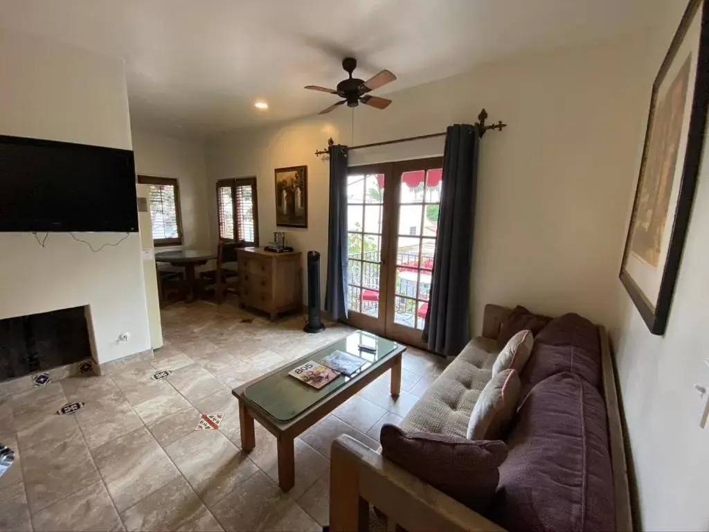 Seating Area in Villa Rosa Inn