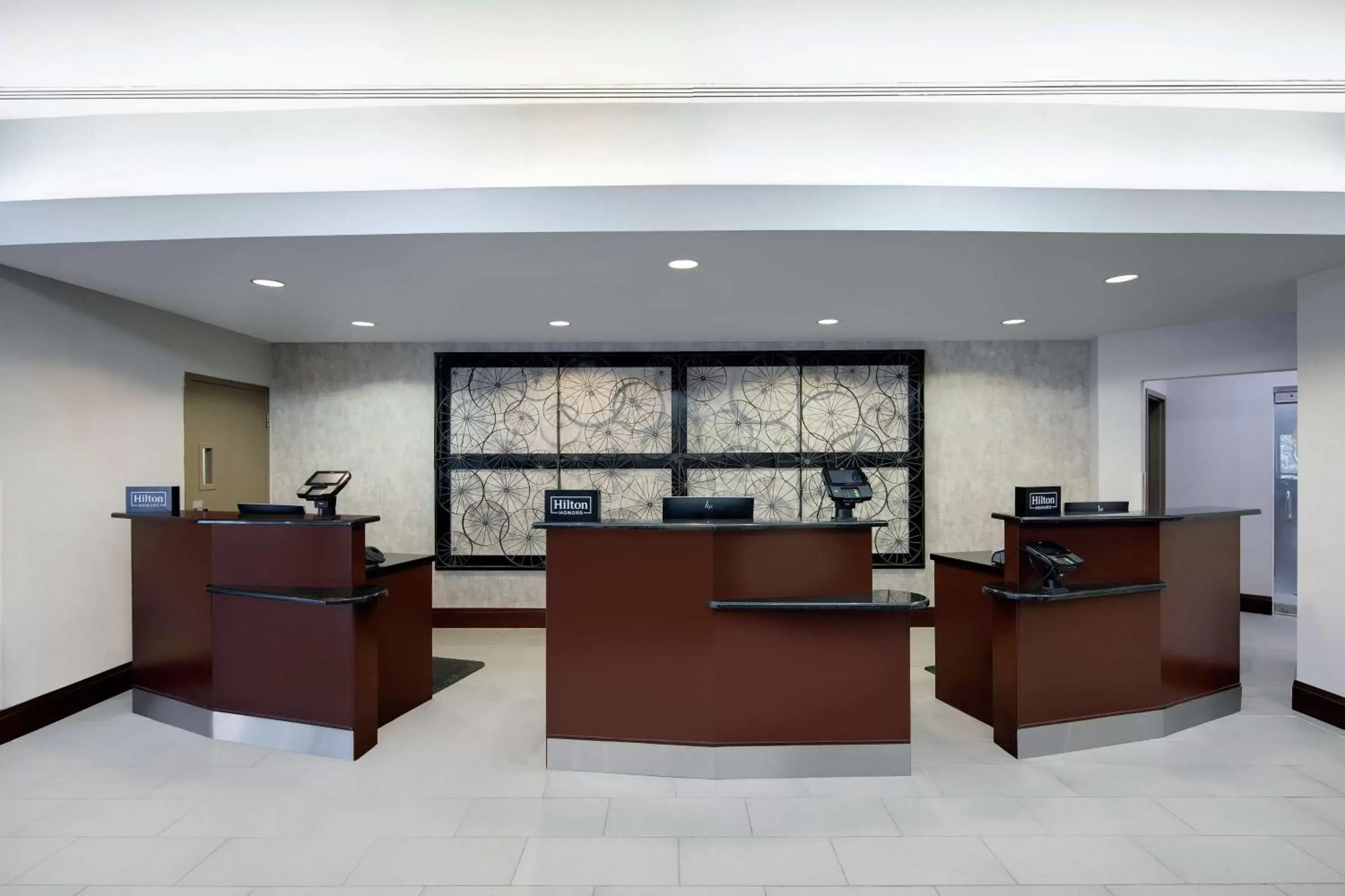 Lobby or reception, Lobby/Reception in Embassy Suites by Hilton Detroit Troy Auburn Hills