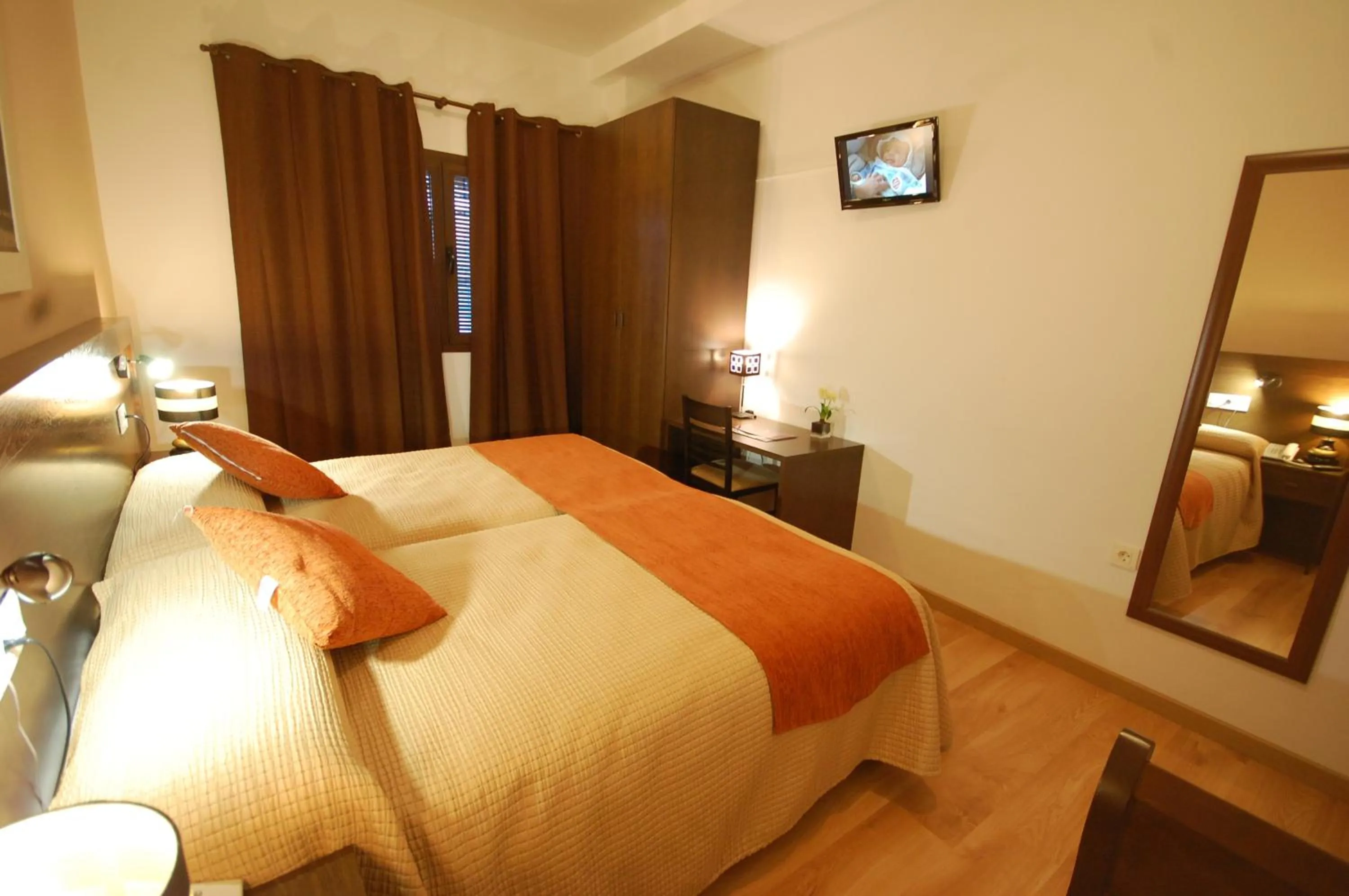 Photo of the whole room, Bed in Hotel Hospederia San Francisco