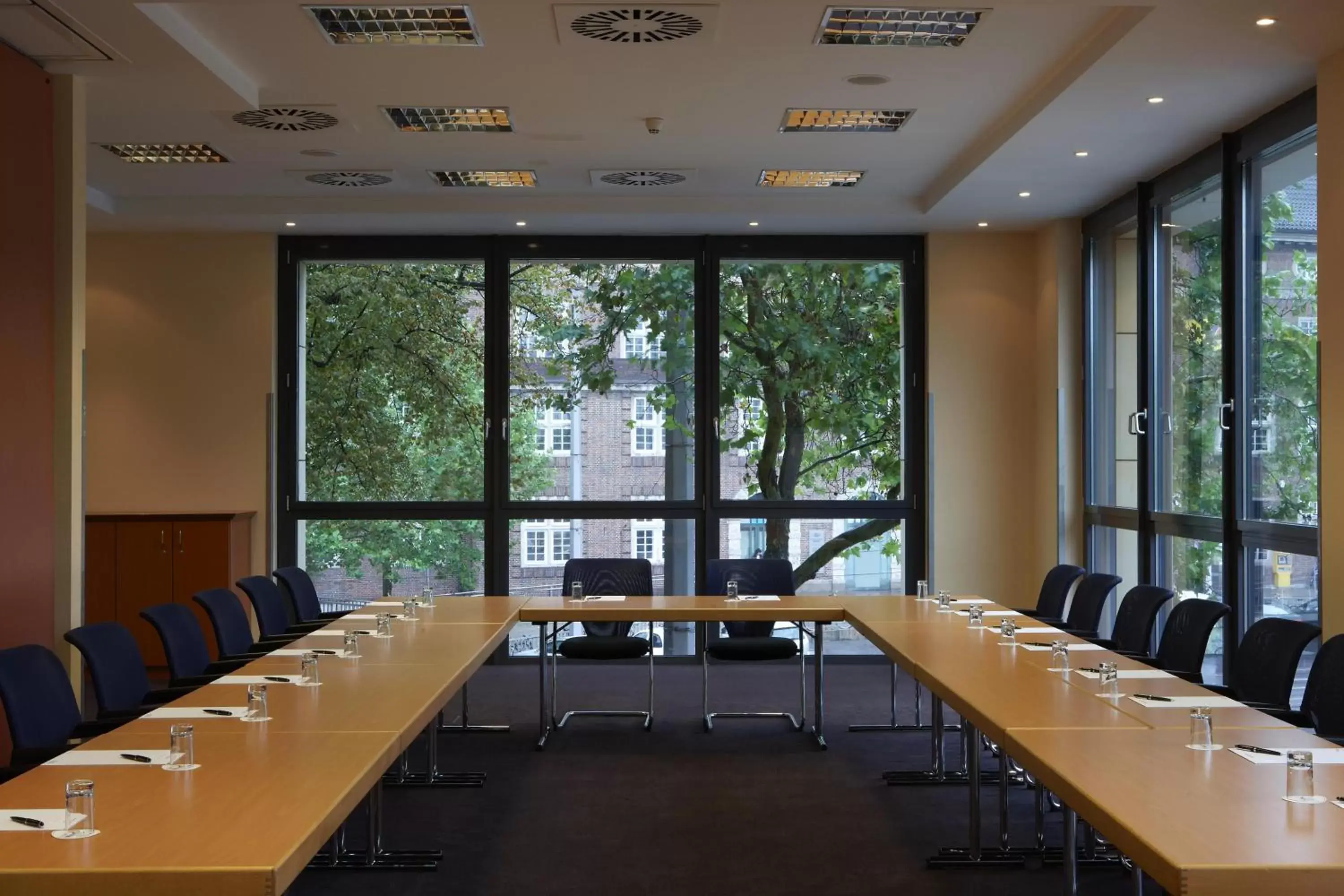 Business facilities in IntercityHotel Bremen