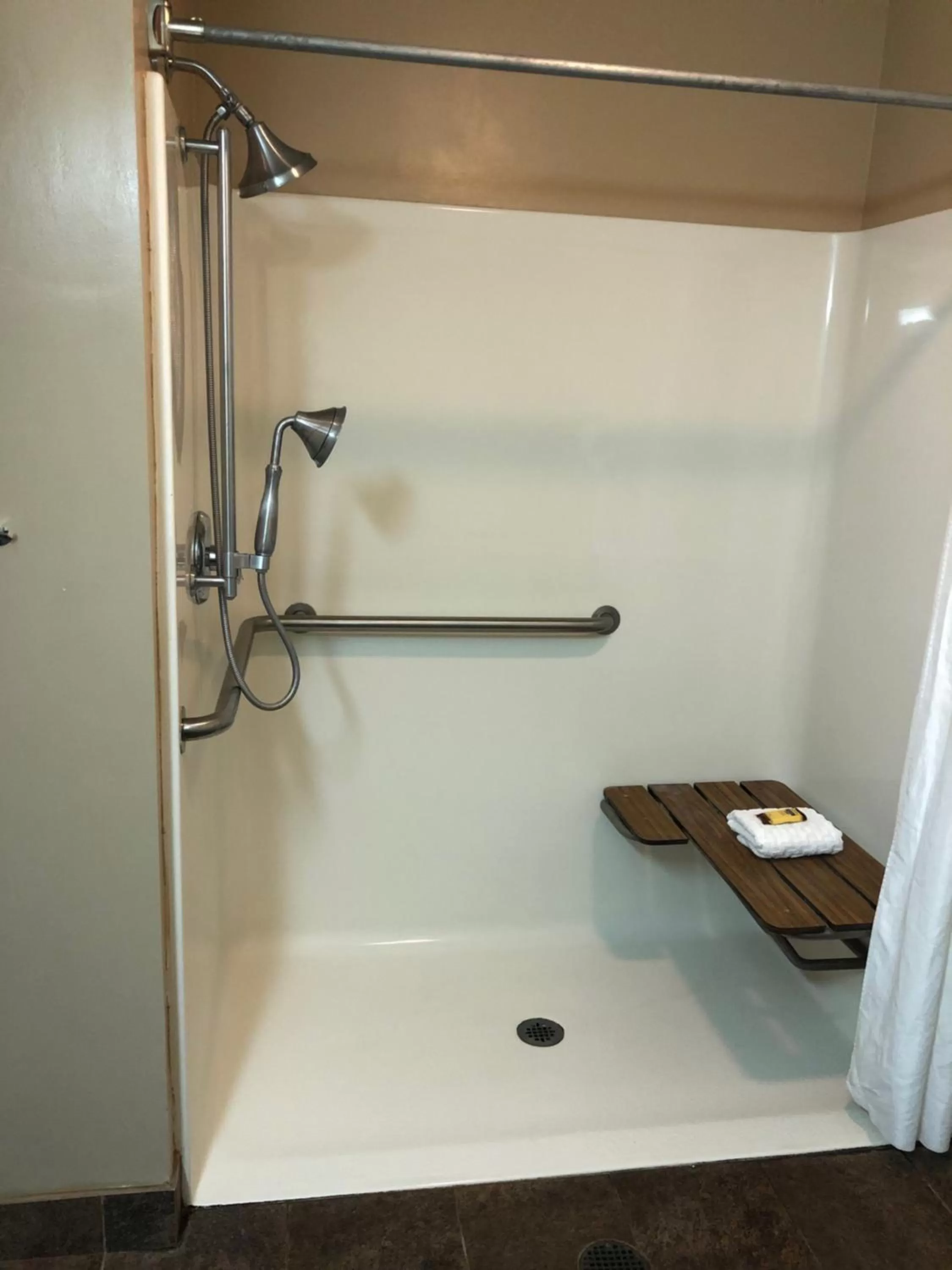 Shower in Best Western Plus Coldwater Hotel