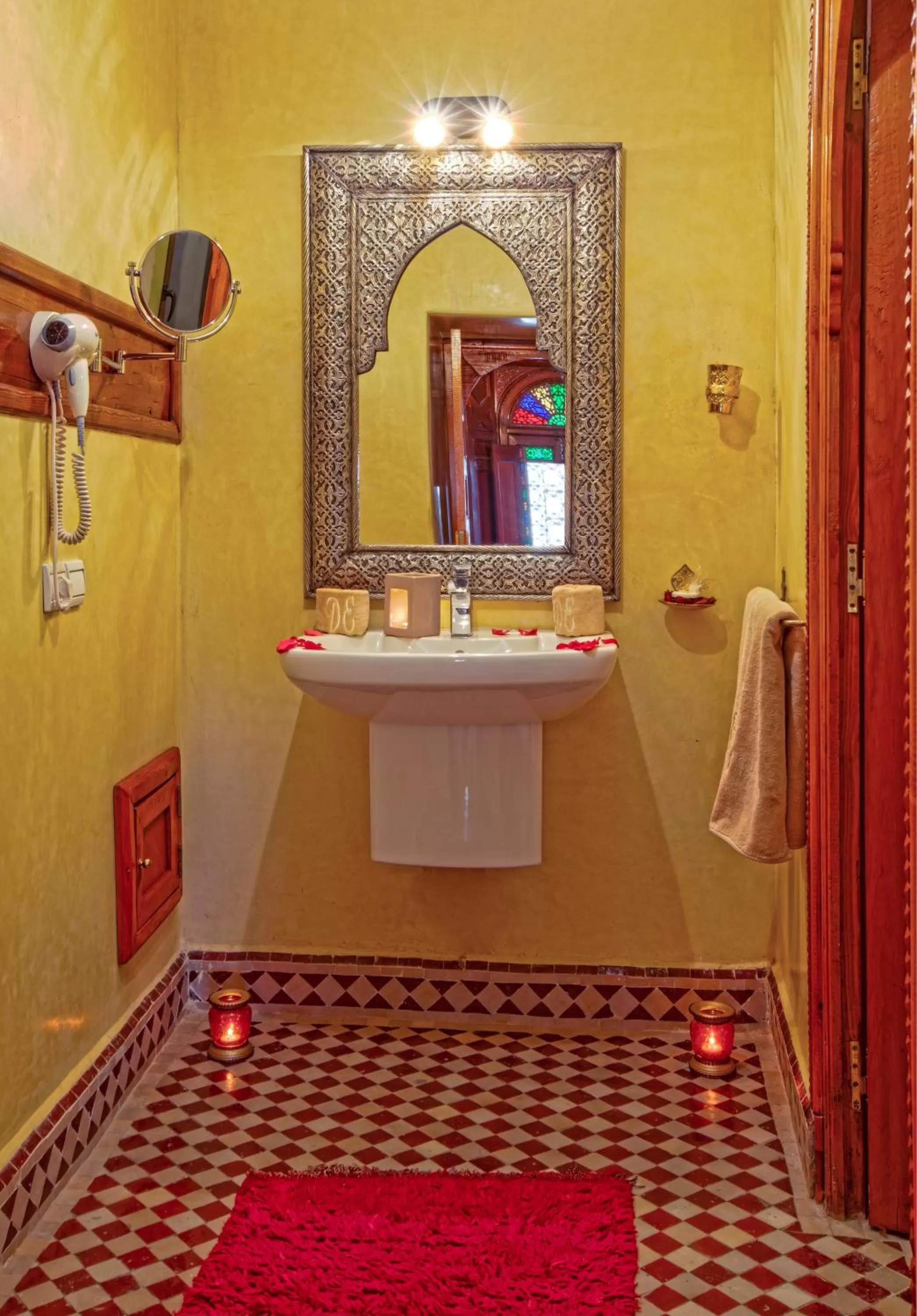 Bathroom in Riad Dar Essalam