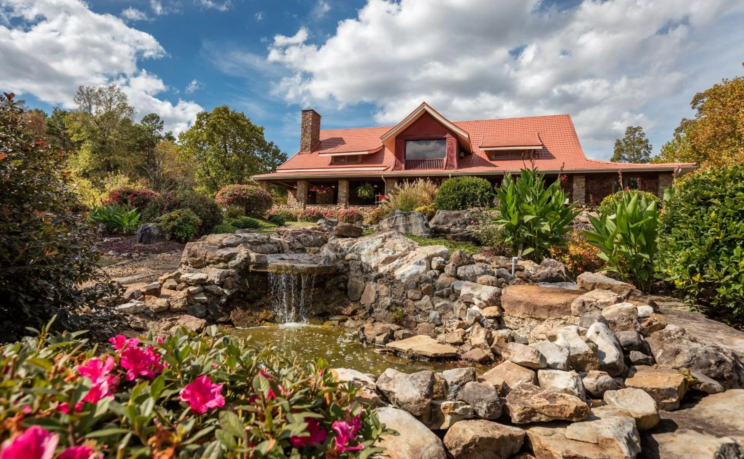 Property building in Hilltop Manor B&B