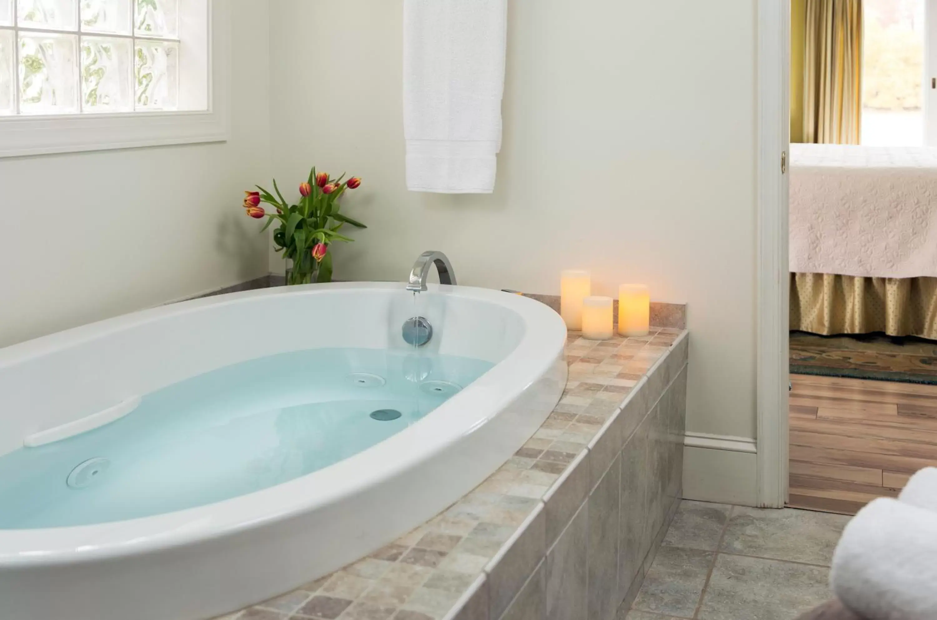 Bathroom in Inn at Huntingfield Creek