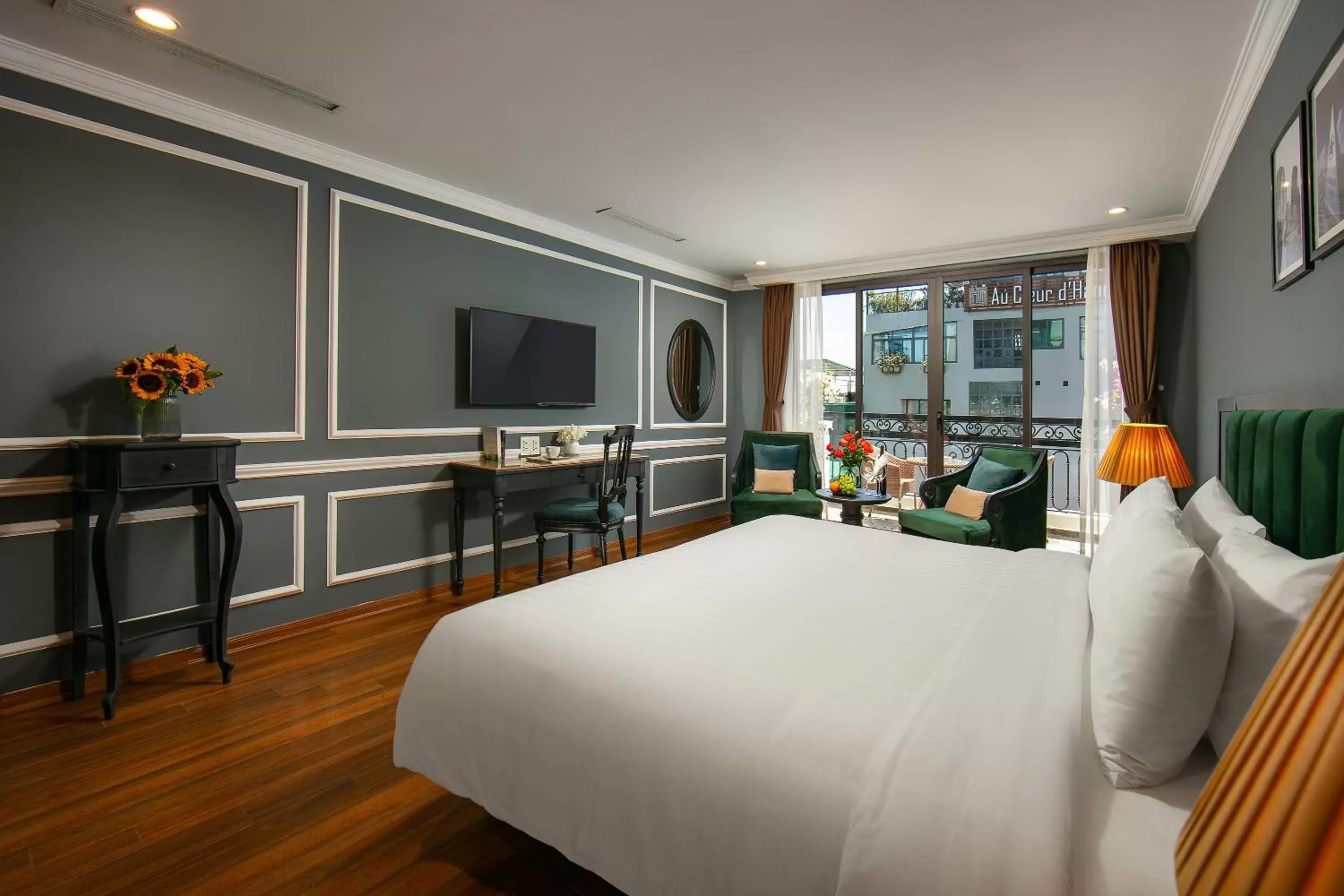 Suite with Balcony in La Selva Premium Hotel Suite with Balcony in La Selva Premium Hotel