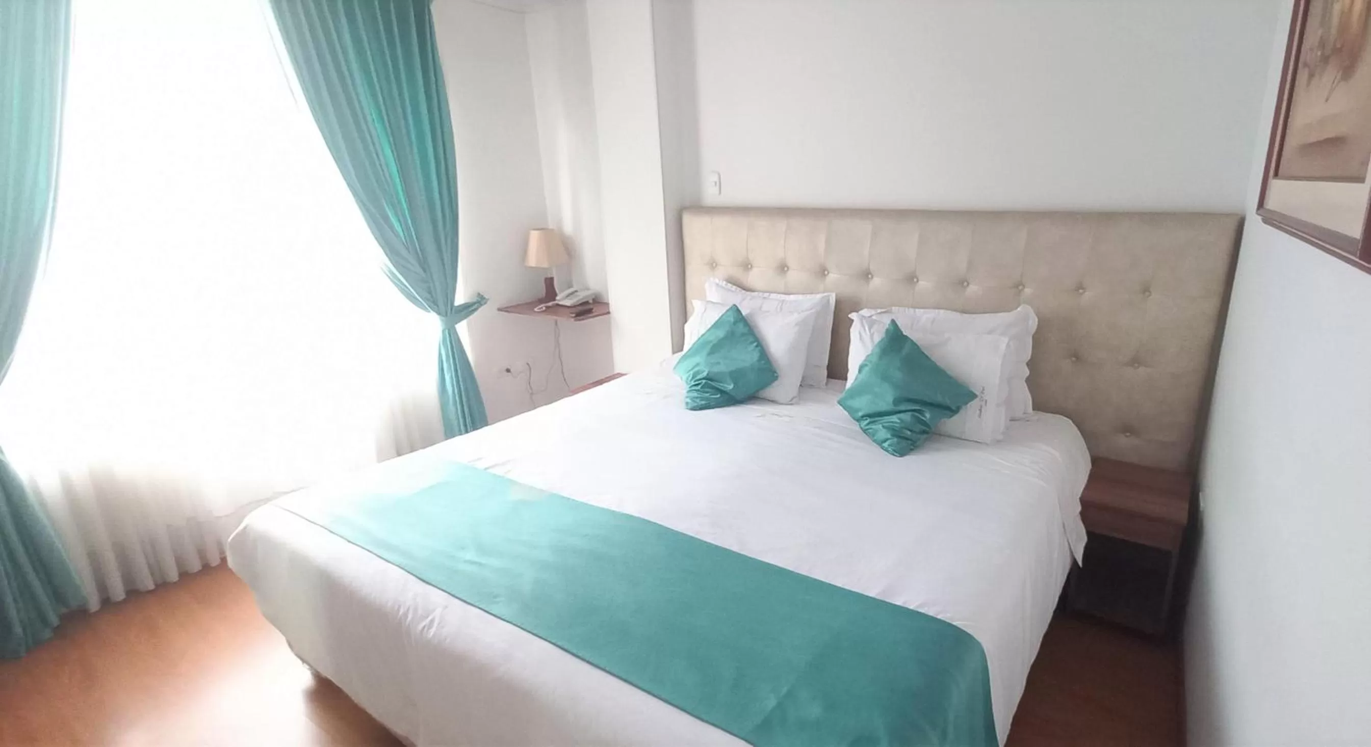 Bed in Hotel Bogota - Fontana Di Trevi by On Holidays