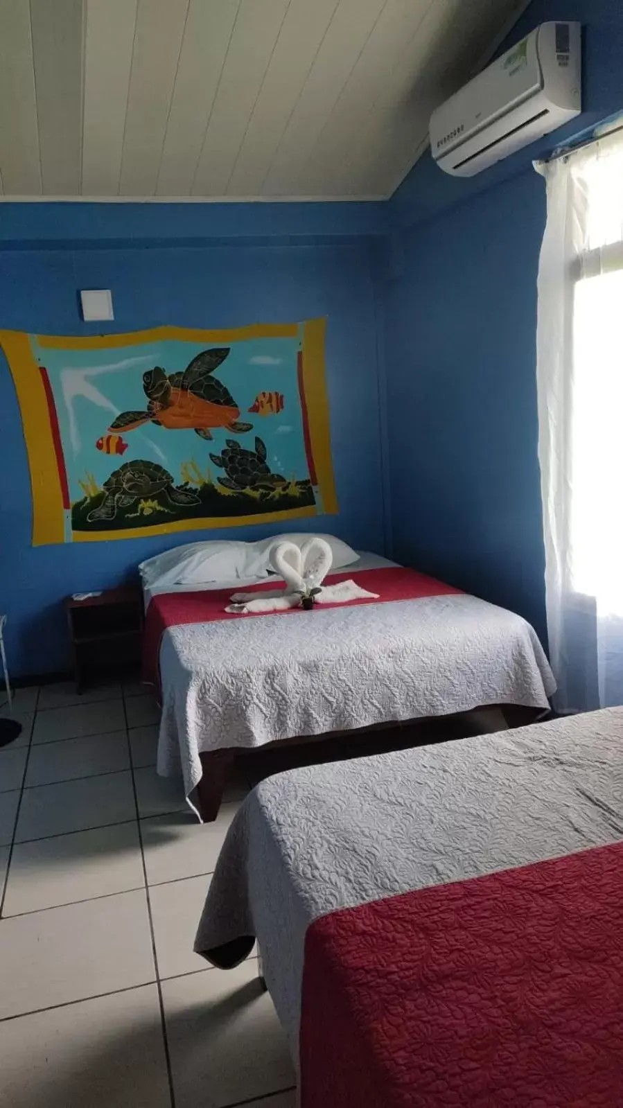 Photo of the whole room, Bed in Sleeping Mountain Arenal