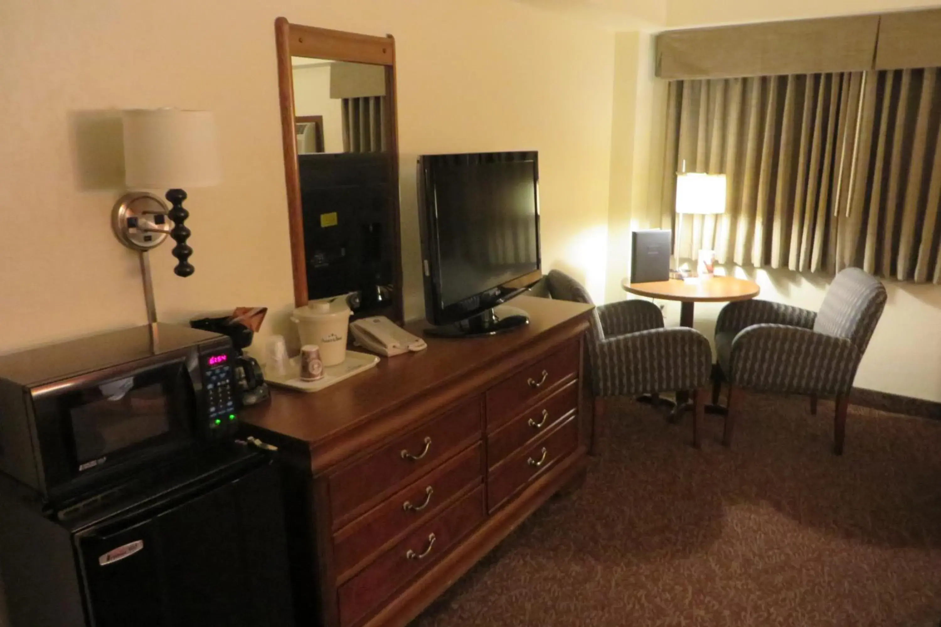 TV and multimedia, TV/Entertainment Center in AmericInn by Wyndham Forest Lake